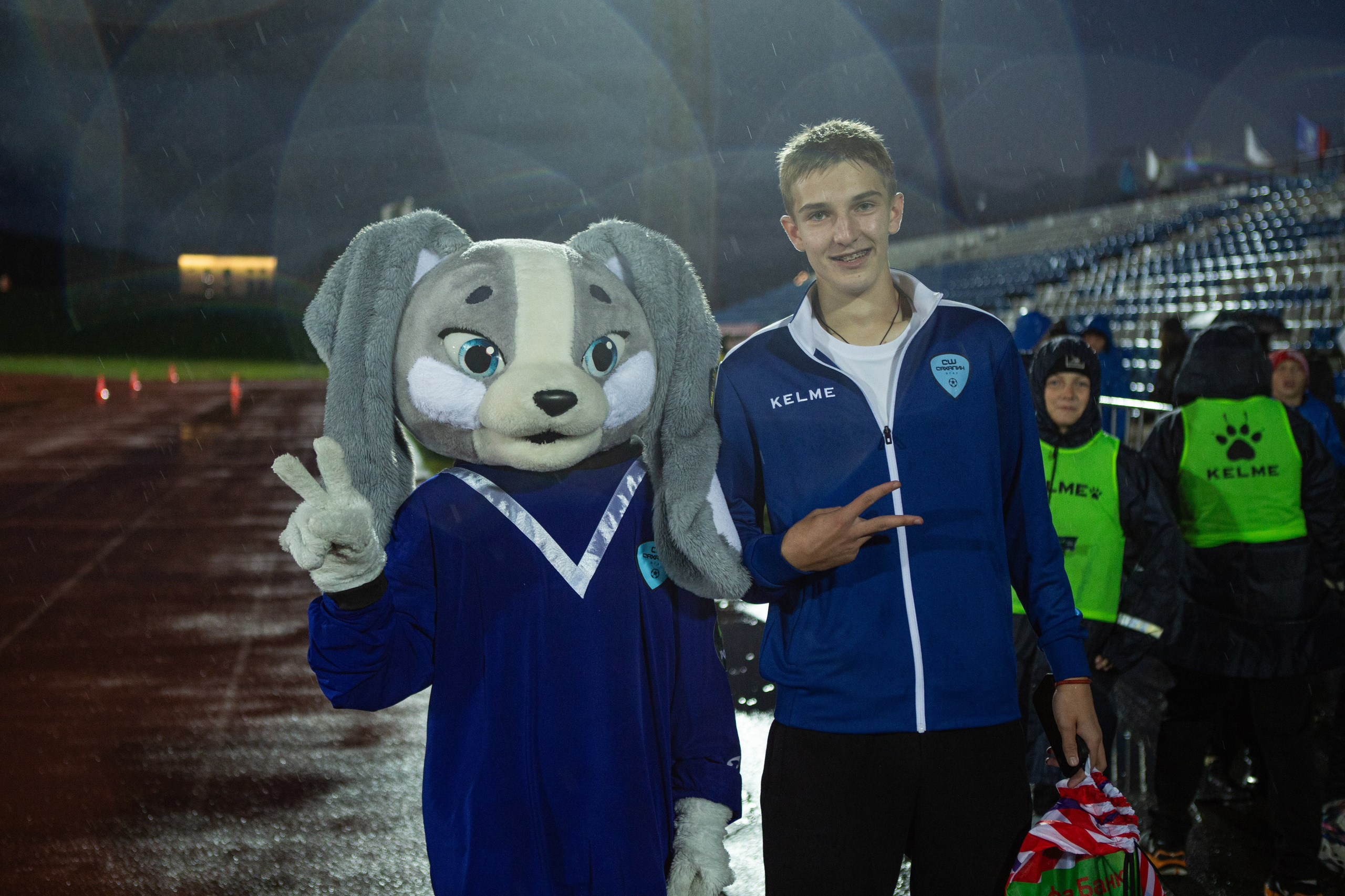 Матч юношеской футбольной лиги между командами СШ «Сахалин» и «СШОР № 1» (Комсомольск-на-Амуре) (U-18). Кутузов Евгений Фотограф в Южно-Сахалинске