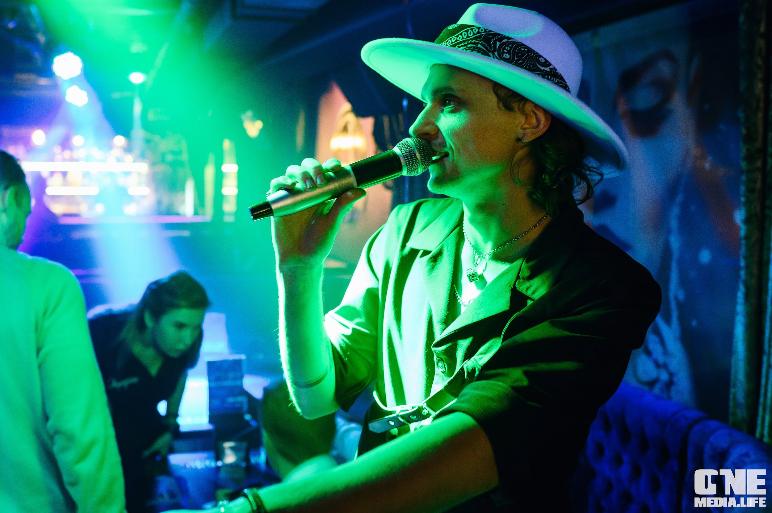 Фоторепортаж из караоке-клуба Эйфория. One Media Life: фоторепортажи, фотоотчеты с мероприятий и заведений