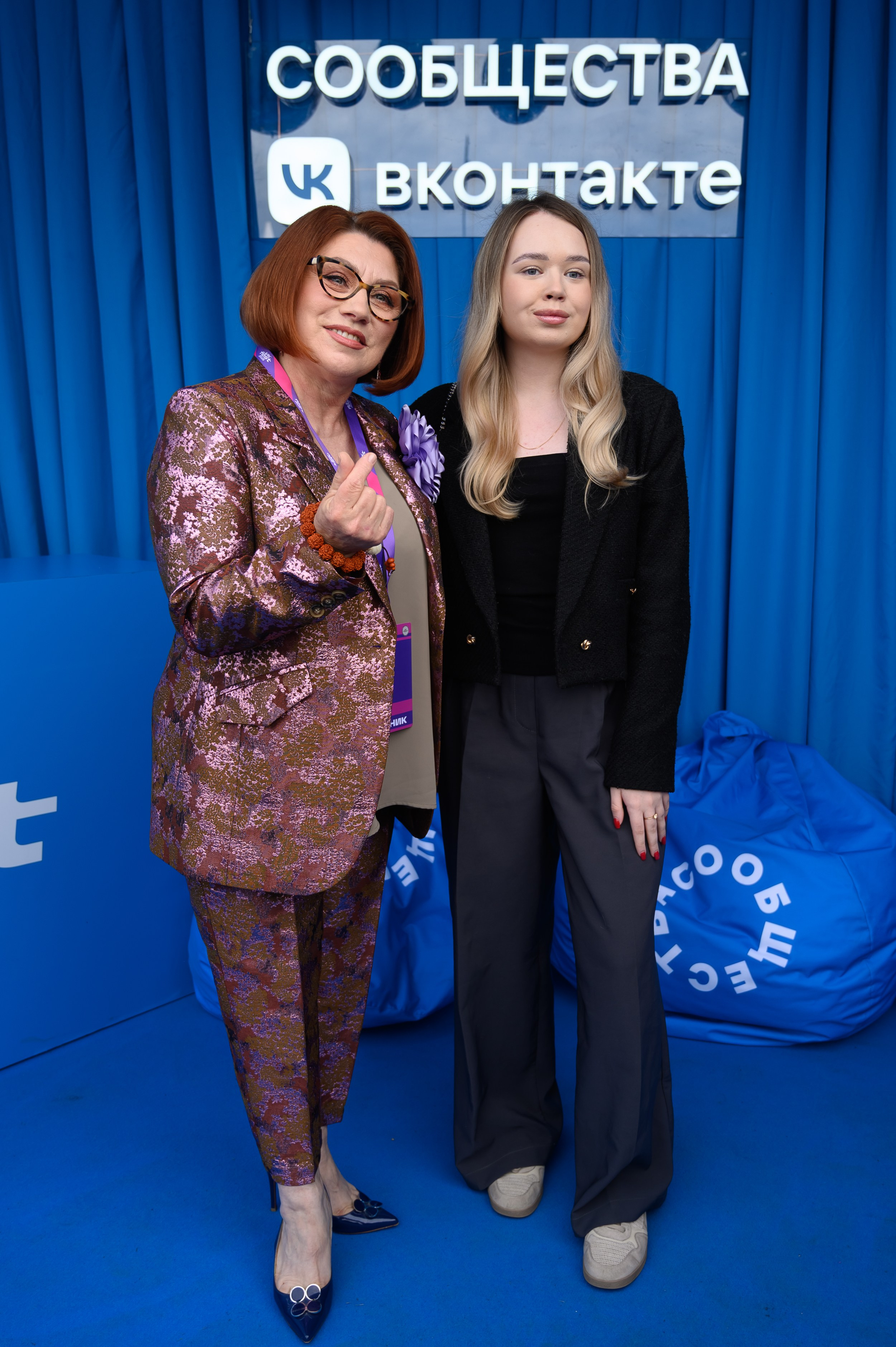 Автограф‑сессия с Розой Сябитовой на VK Fest в Казани глазами аккредитованного репортажного фотографа