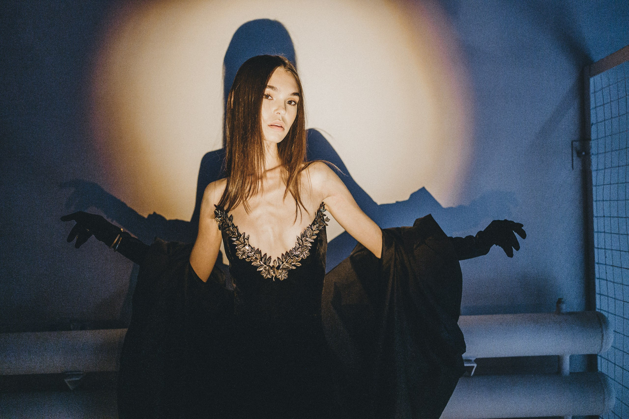 Бэкстейдж показа дизайнера Shantnu Nikhil на MFW 2025