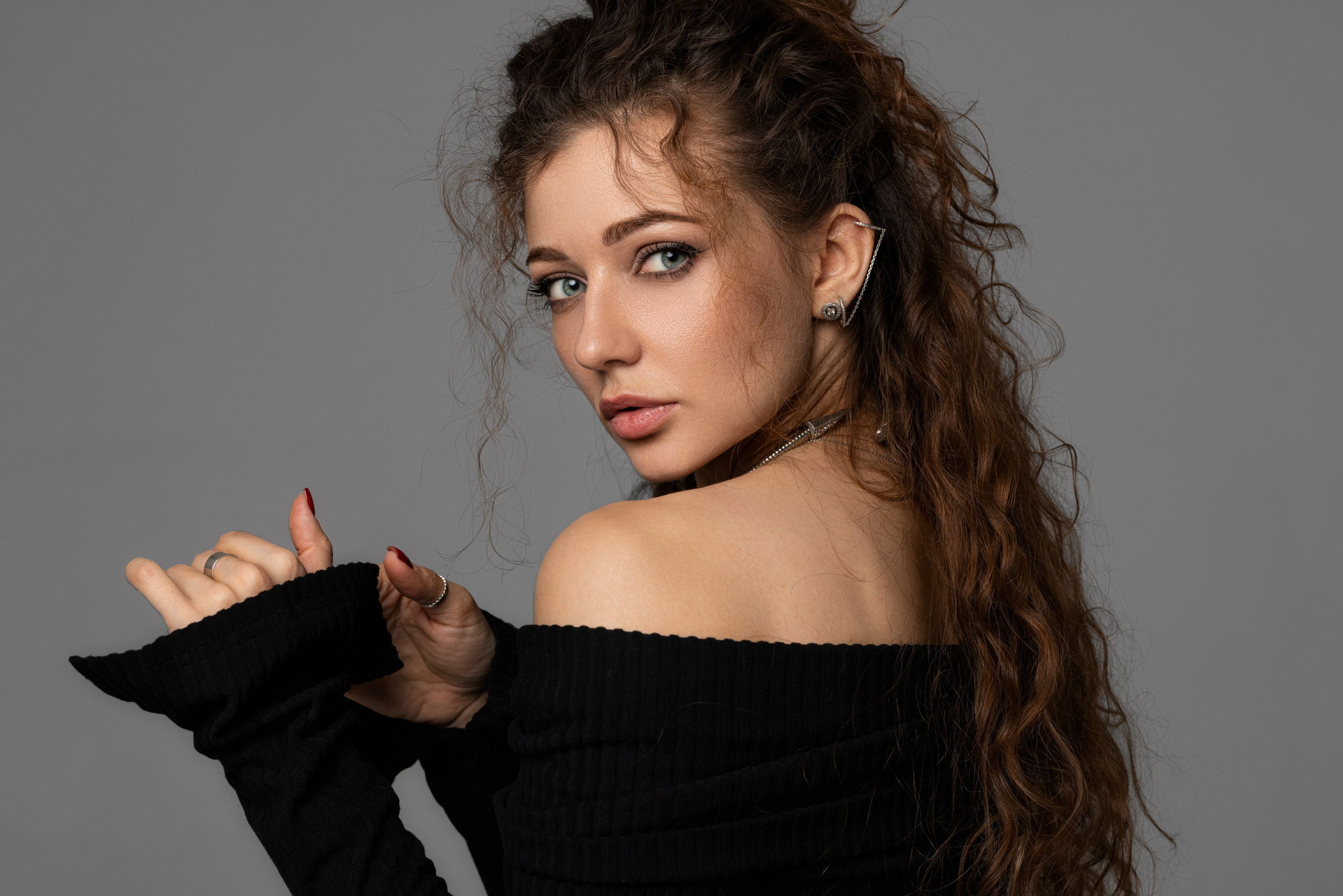 Студийная съемка на циклораме с испульсным светом с Дианой для «себя». Дмитрий Шульгин, портретный фотограф в Воронеже