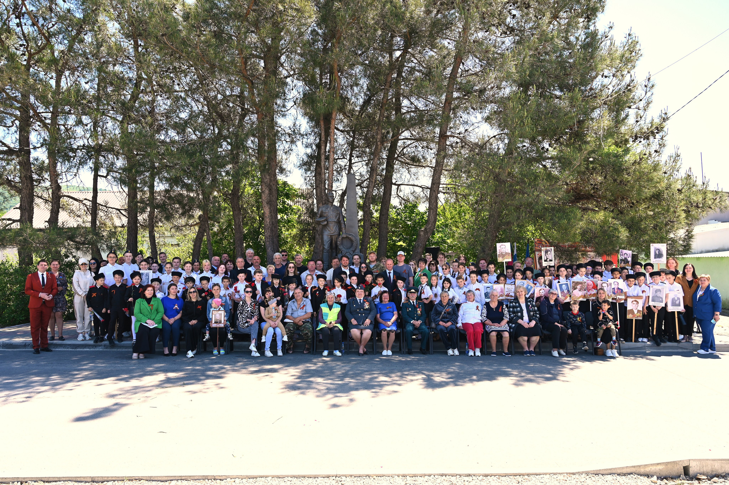 Митинг в с. Виноградное. Жизнь курорта Кабардинка в фотографиях