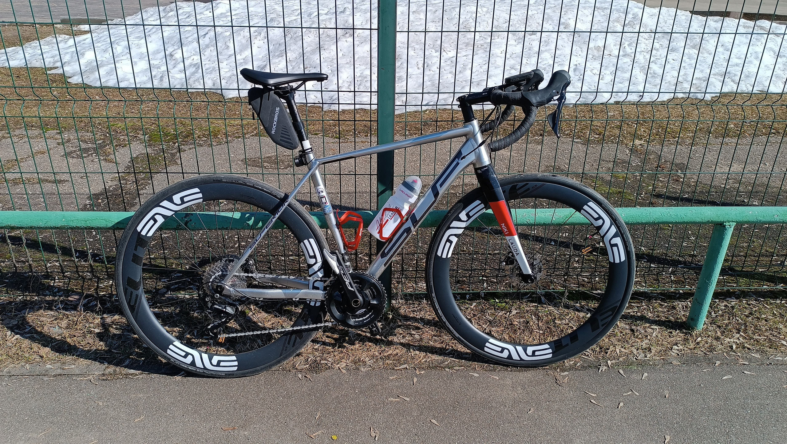 Открыл шоссейный велосезон 2026. Репортажный фотограф Сыбер Мартти