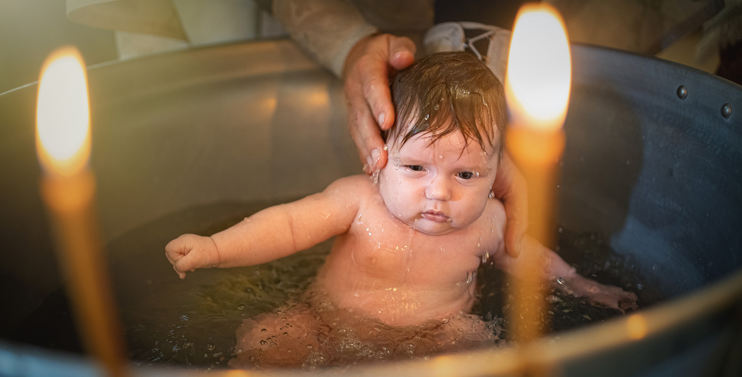Коещение в храме Архангела Михаила. Детский и семейный фотограф в Москве Вера Орлова