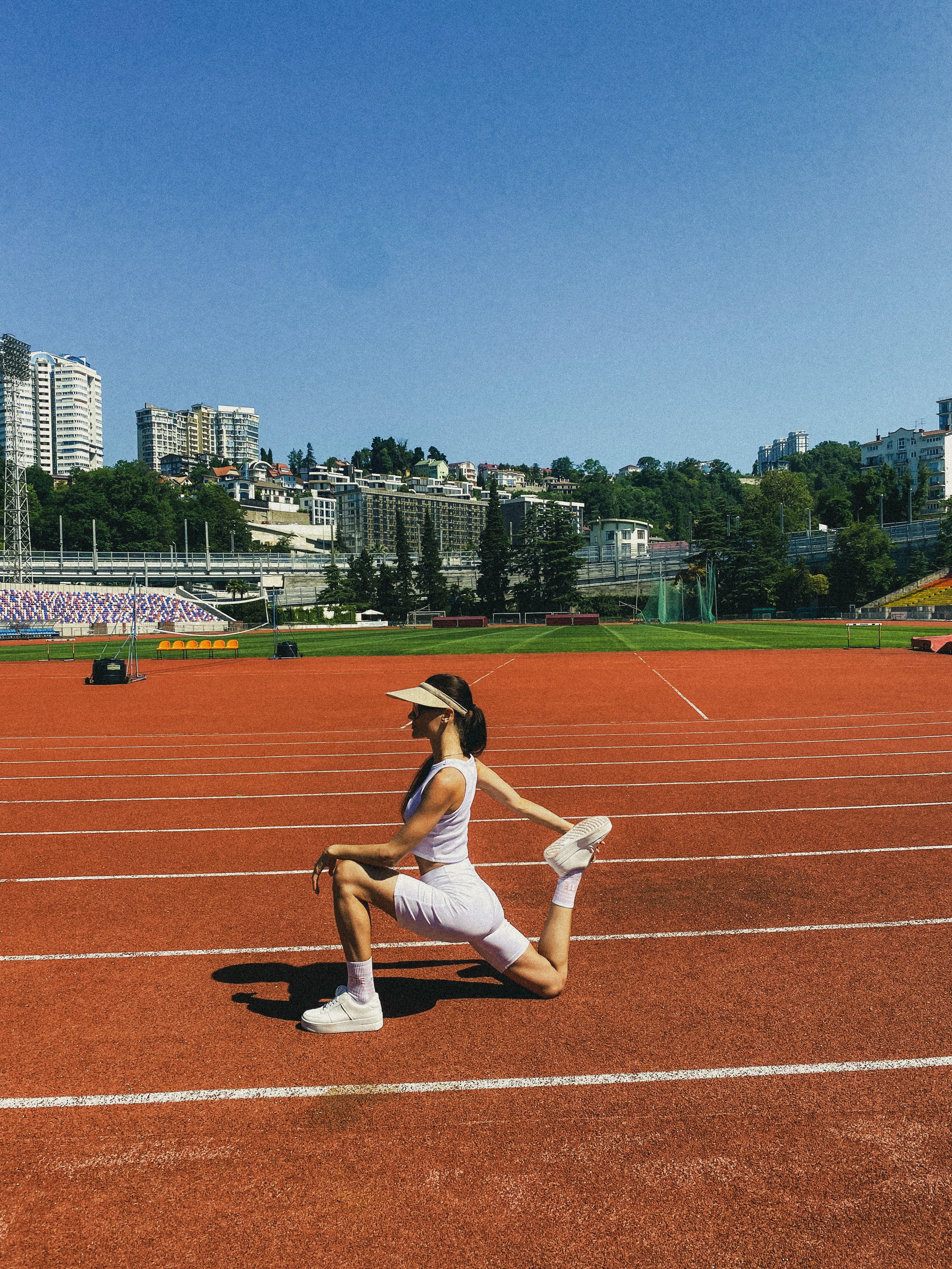 Ретро на сочинском стадионе. Чувственный мобильный фотограф в Казани и Сочи Дьяченко Дарья