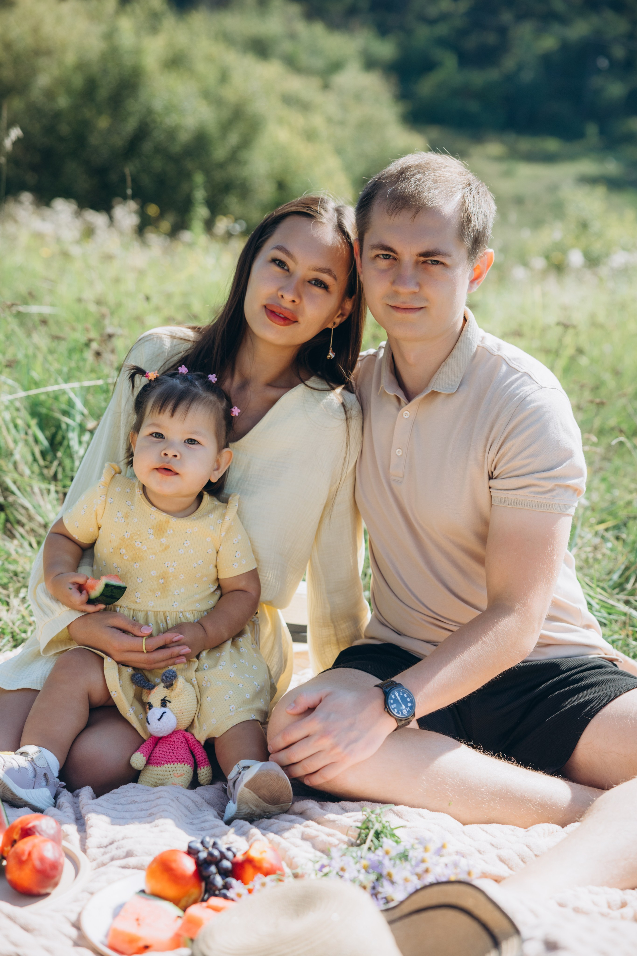 Семейная съёмка в поле. Свадебный, семейный фотограф в Иркутске Светлана Макаричева