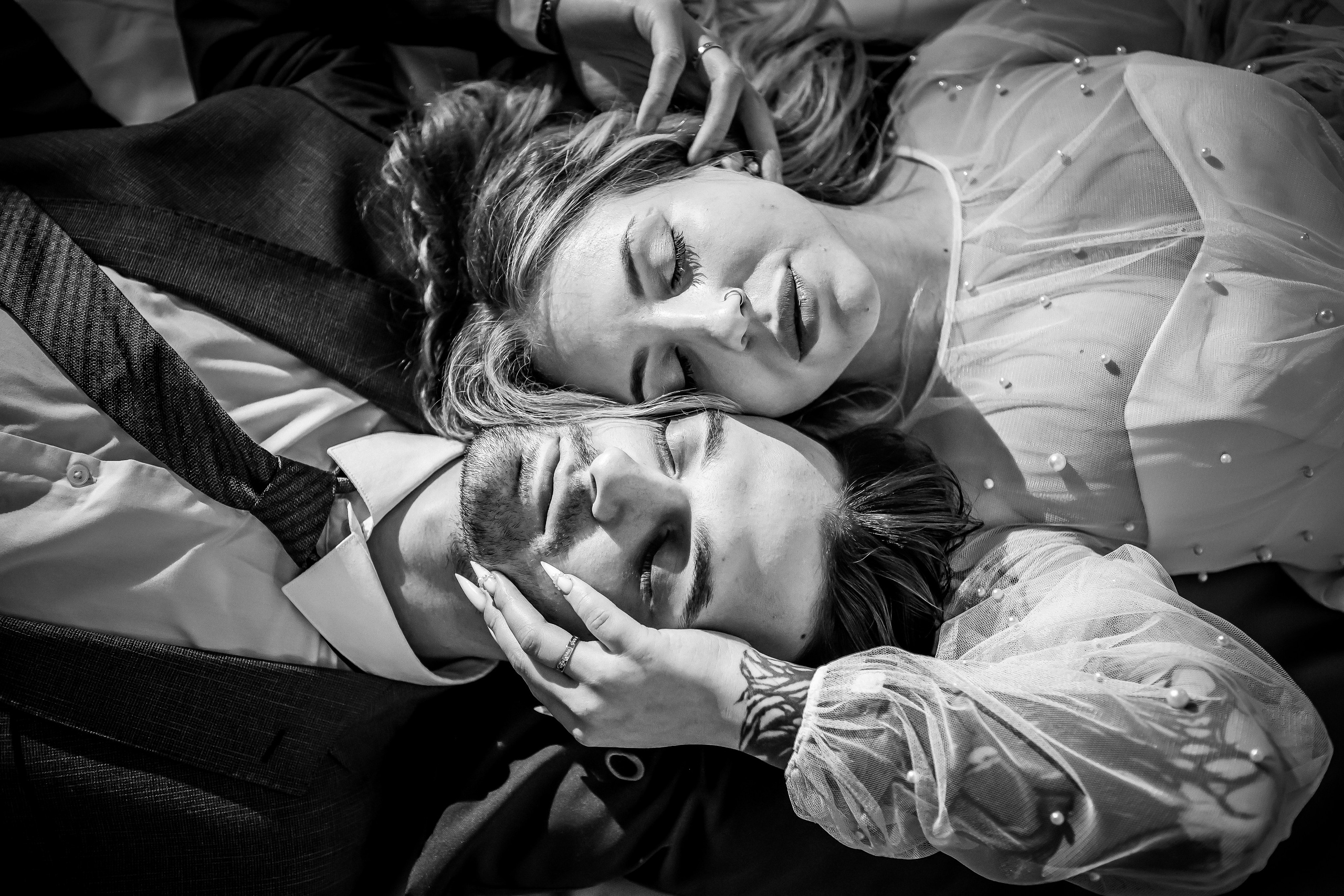 Свадьба в стиле папарацци: Софринопарк превращается в сцену захватывающего действа!. Свадебный фотограф в Москве