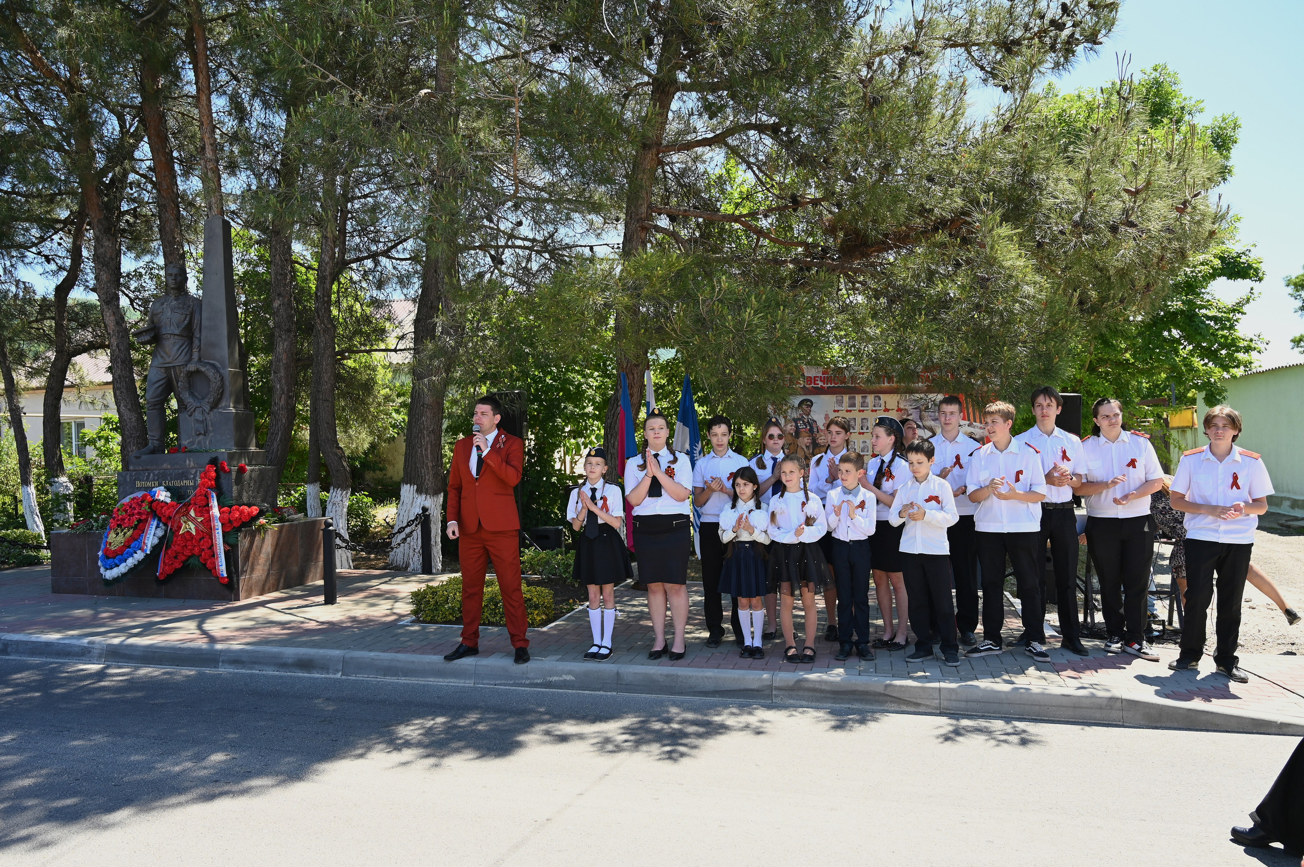 Митинг в с. Виноградное. Жизнь курорта Кабардинка в фотографиях