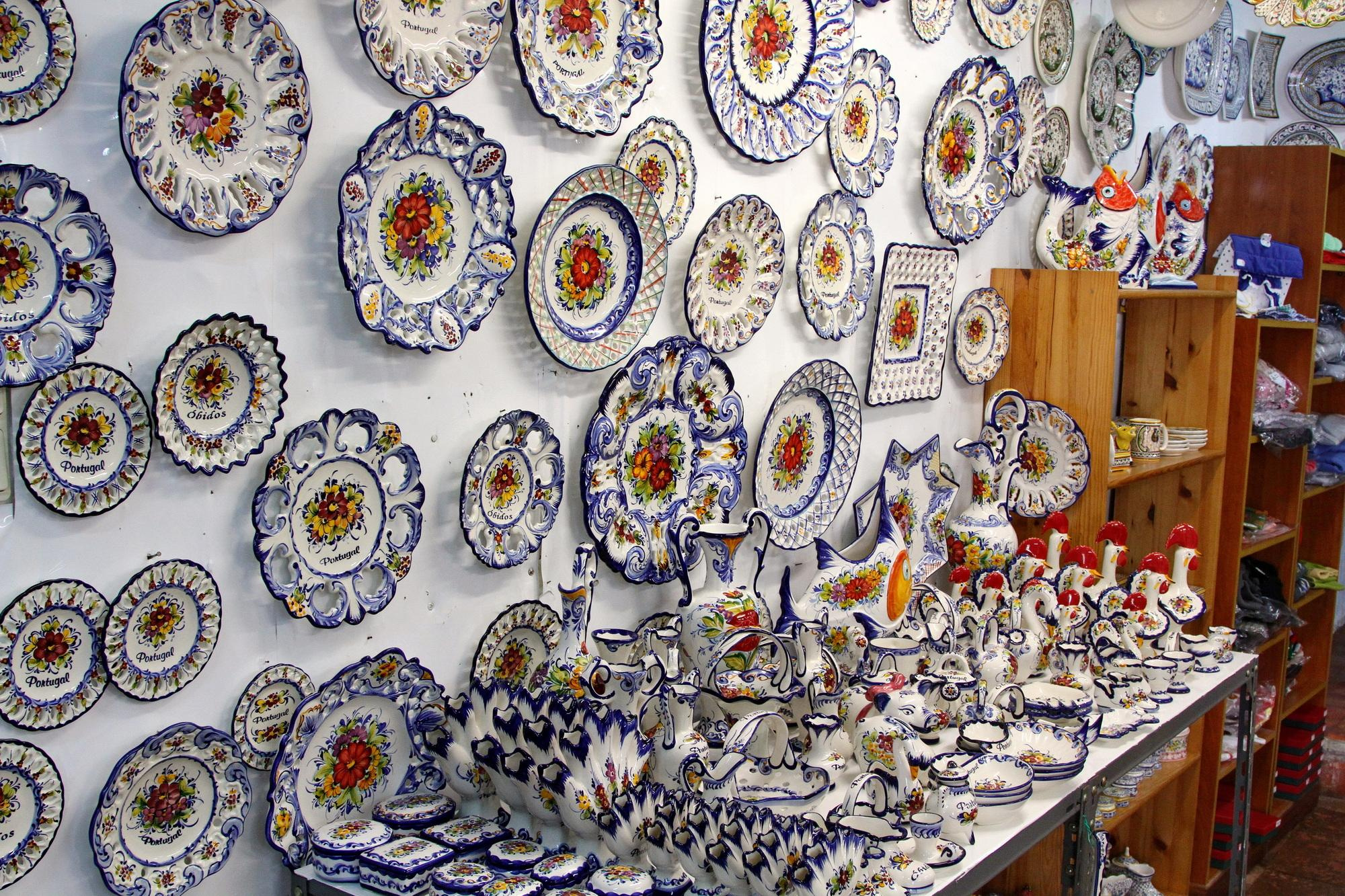 Сувениры которыми славится Обидуш, городок в Португалии