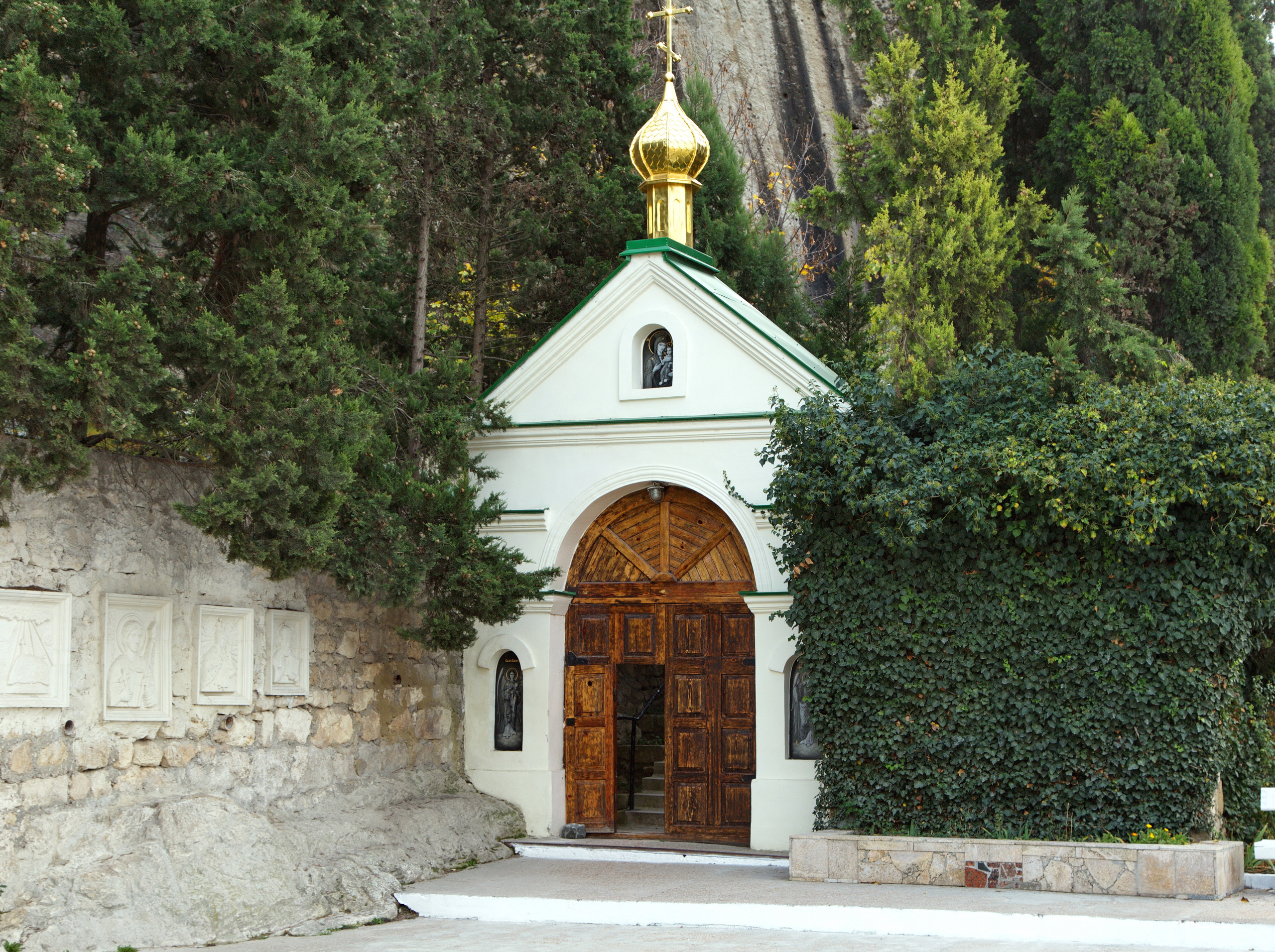 Старинные двери и окна