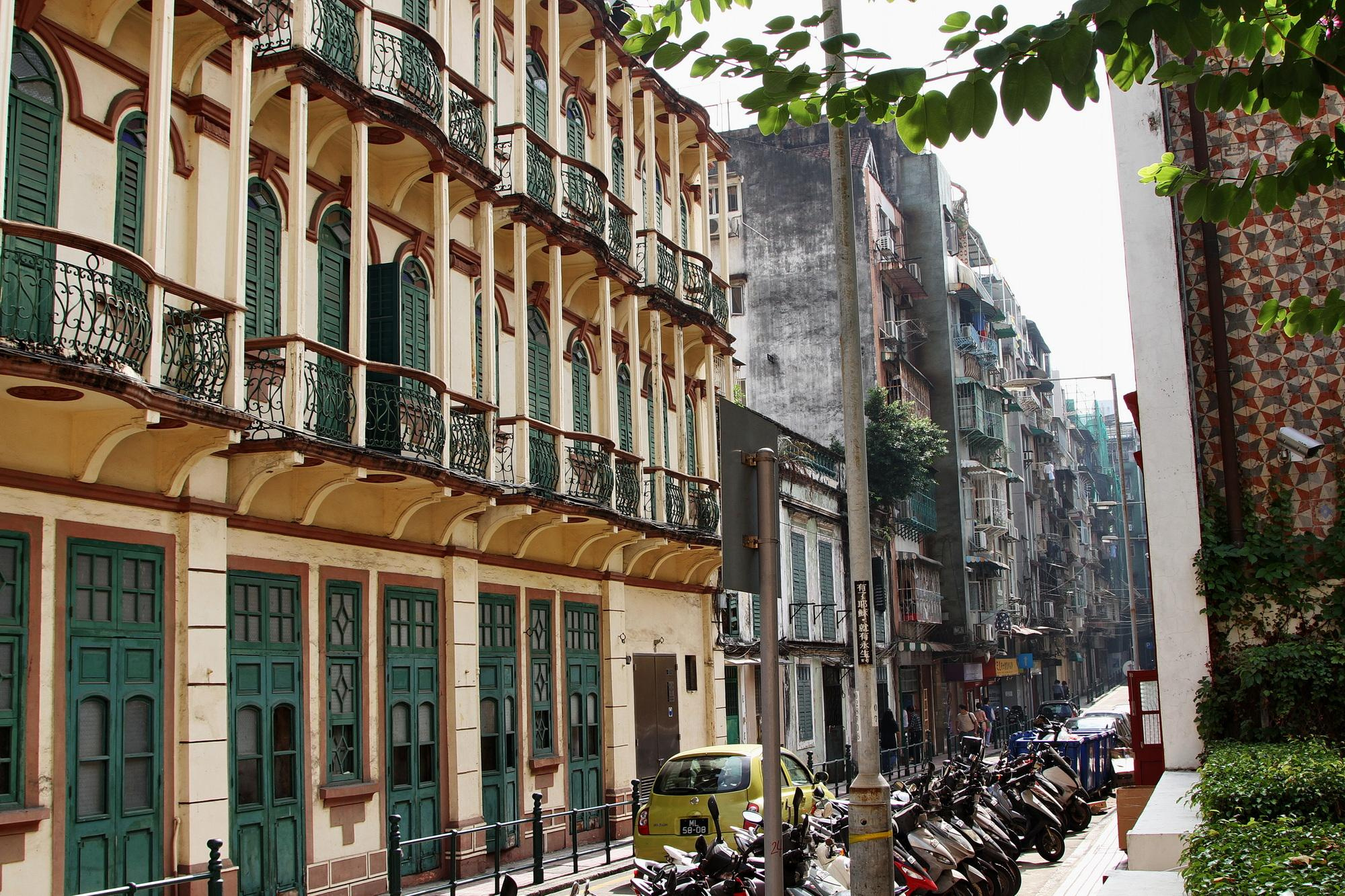 Старинные двери и окна