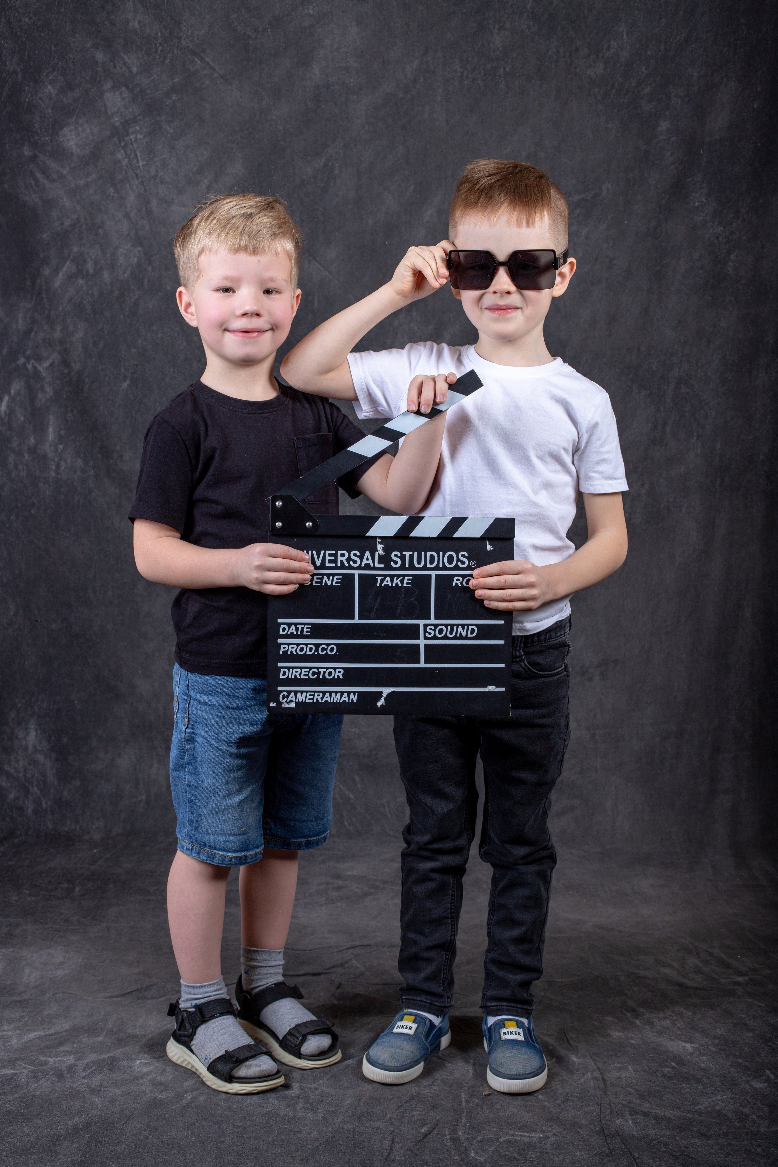 Выпускные альбомы для детского сада. Выпускной альбом в Москве и Домодедово Вышка Школьный фотограф