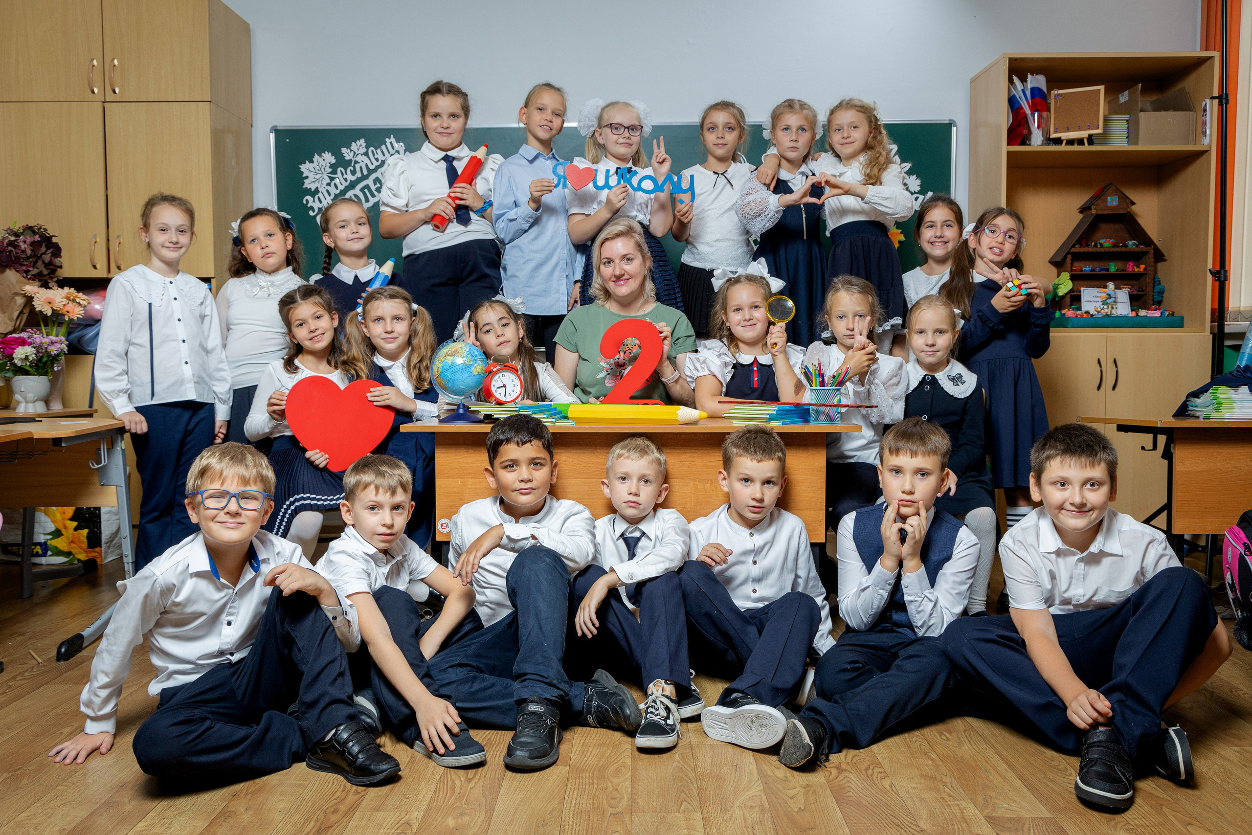 НАЧАЛЬНАЯ ШКОЛА. Выпускные альбомы Москва Московская область Ирина Чугайнова