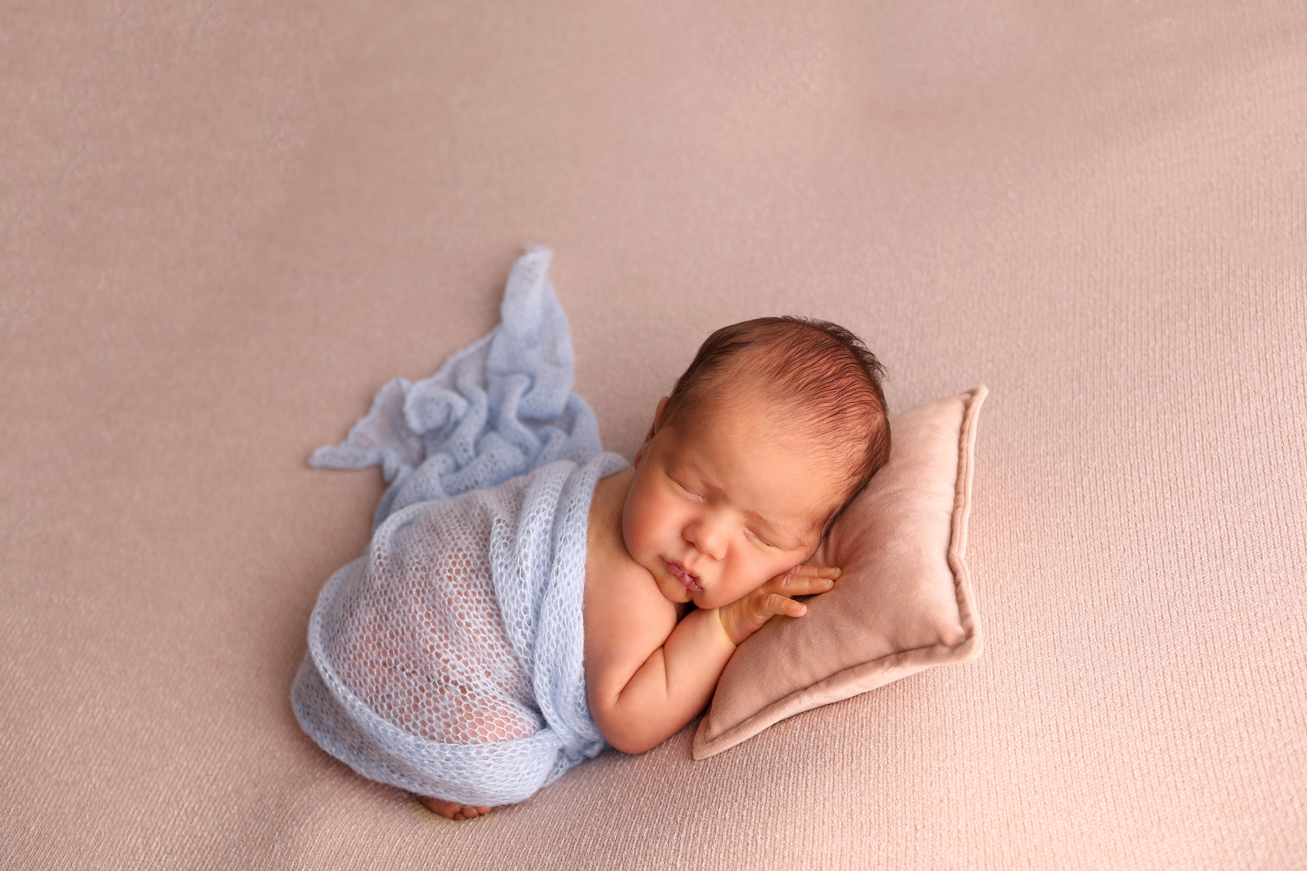 Новорожденные. Нина Зеленева фотограф новорожденных