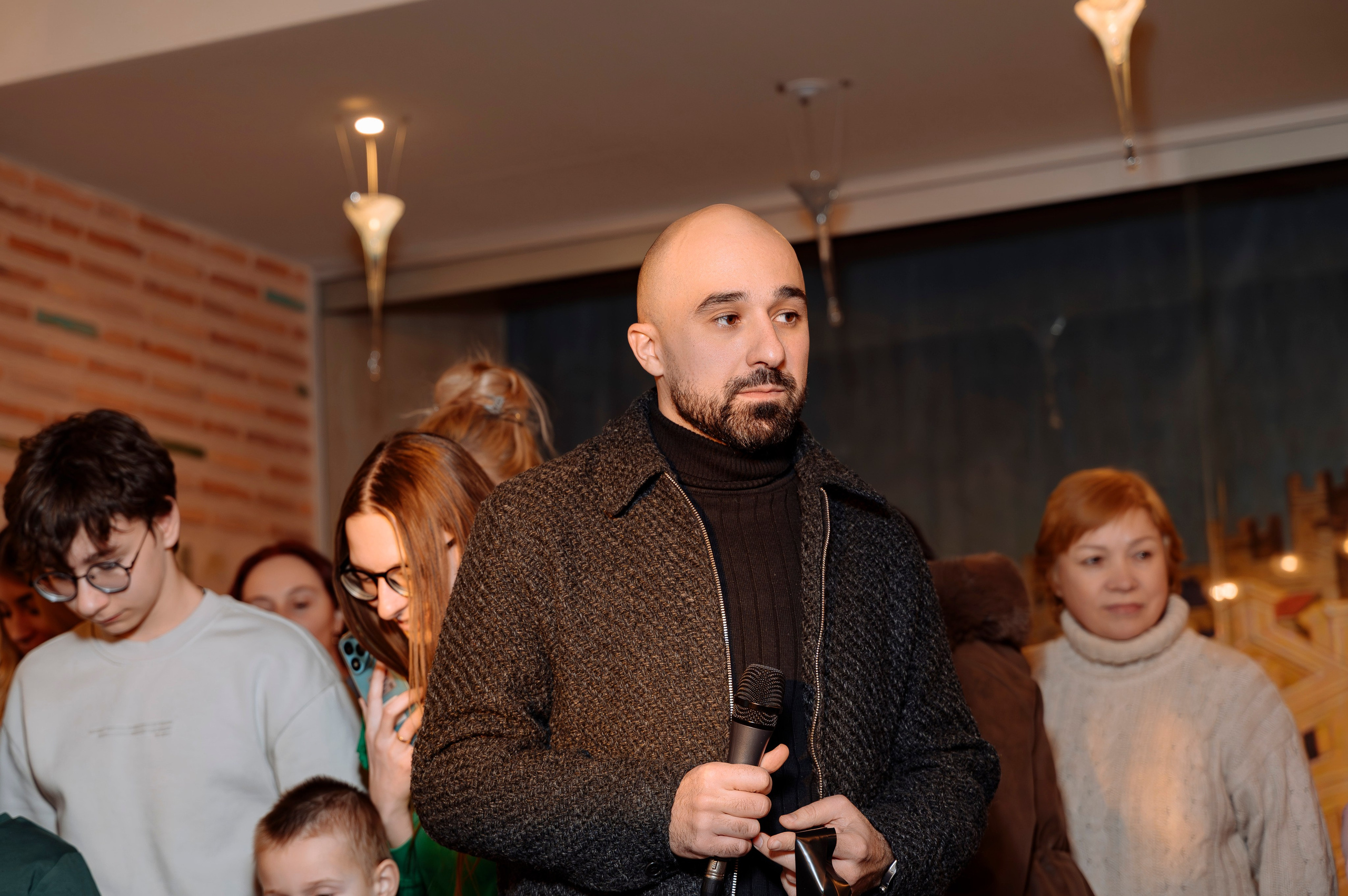 ФАН встреча участников проекта FACTOR.BY: Ибрагима Карасова и Шамхала Хачатуряна. Фотограф Беларусь — Ольга Шаповалова (Жардецкая)