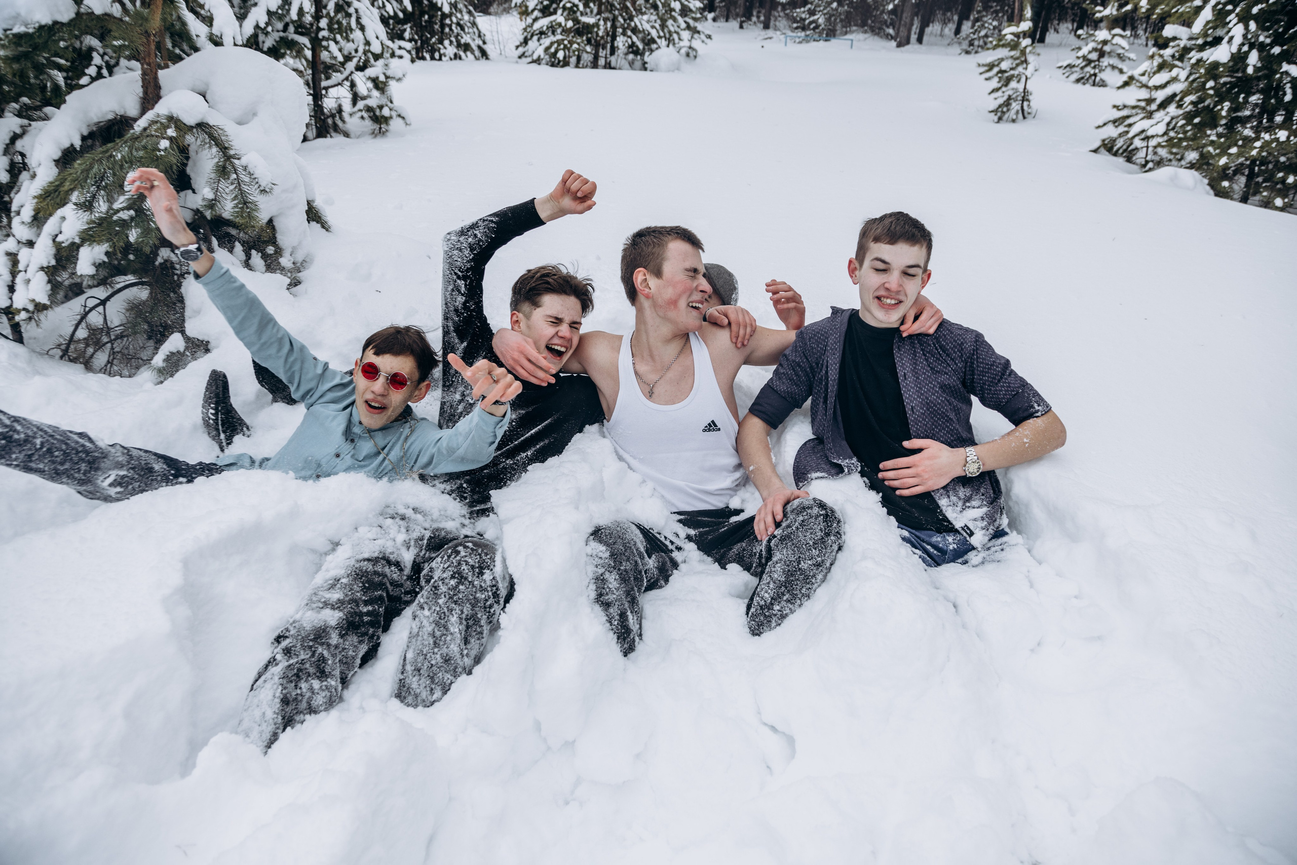 Выпускные альбомы в Екатеринбурге/ Арамиль/ Сысерть по низким ценам