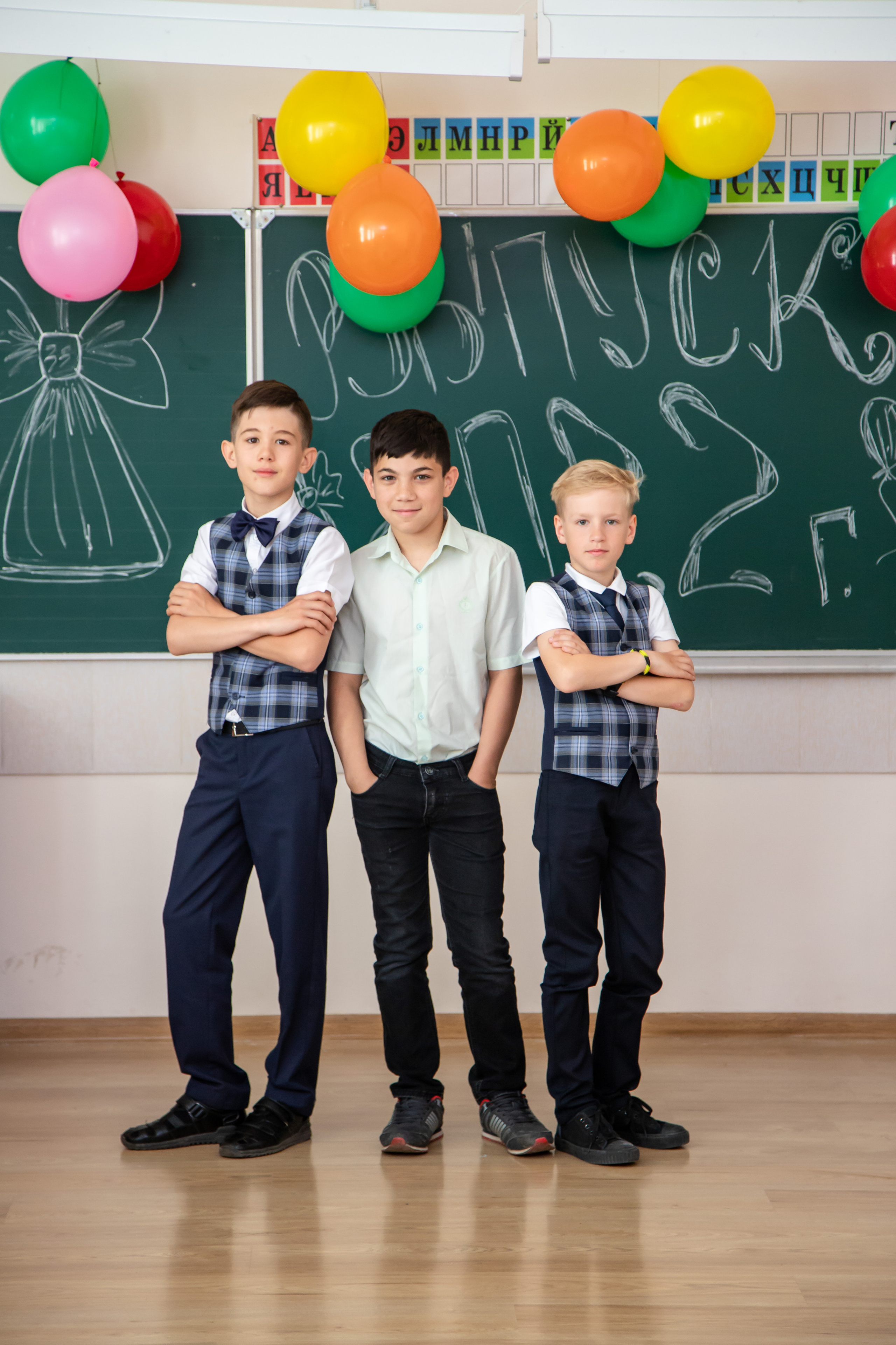 Выпускной альбом четвертый класс. Выпускной альбом Шахты Ростов