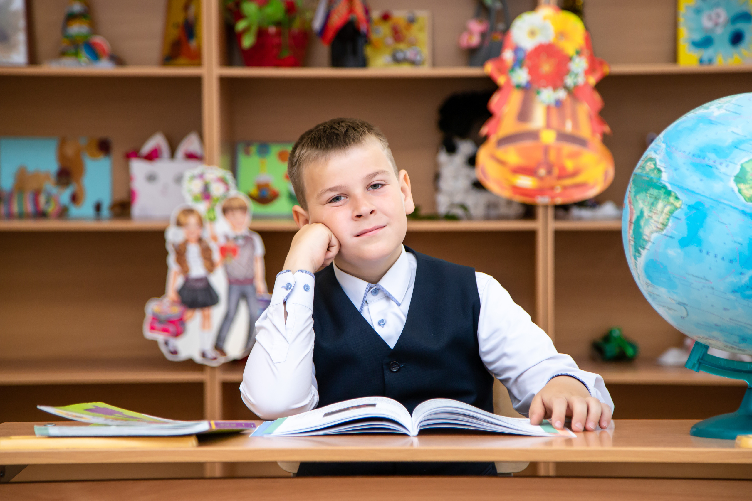 Выпускной альбом четвертый класс. Выпускной альбом Шахты Ростов