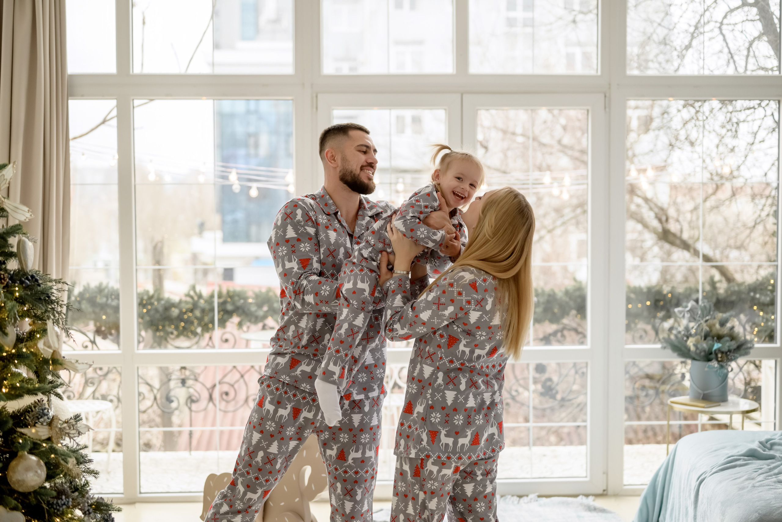 Семейный новый год. Юлия Басня семейный и свадебный фотограф в Донецке