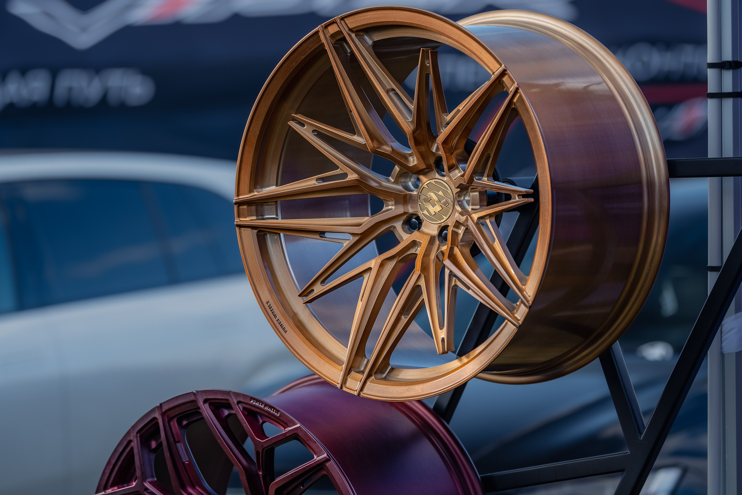Бронзовый многоспицевый диск PowerWheels на стойке
