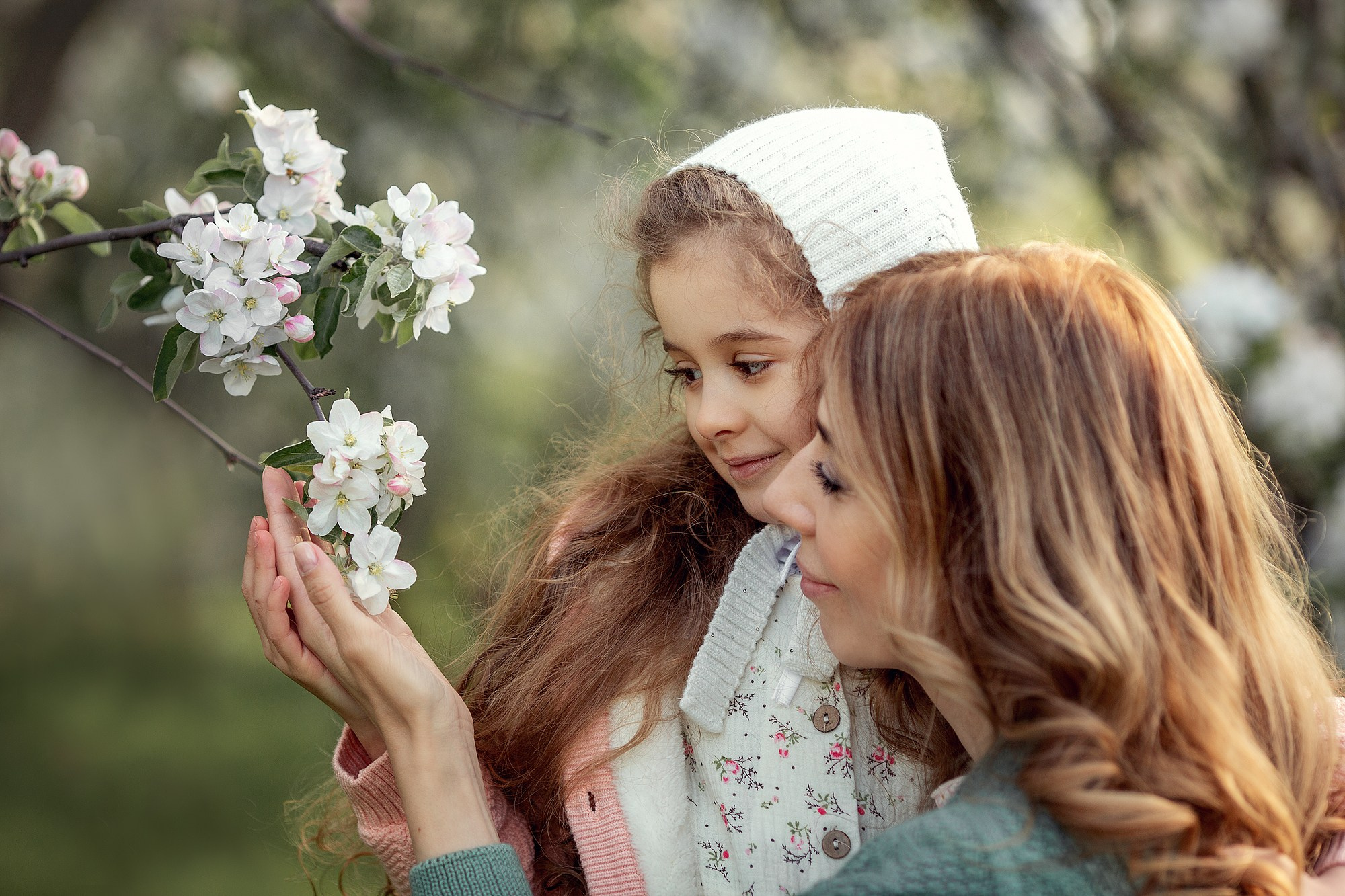 Семейная Фотосессия в цветущем яблоневом саду. Tatyana Nadezhdina Family photographer