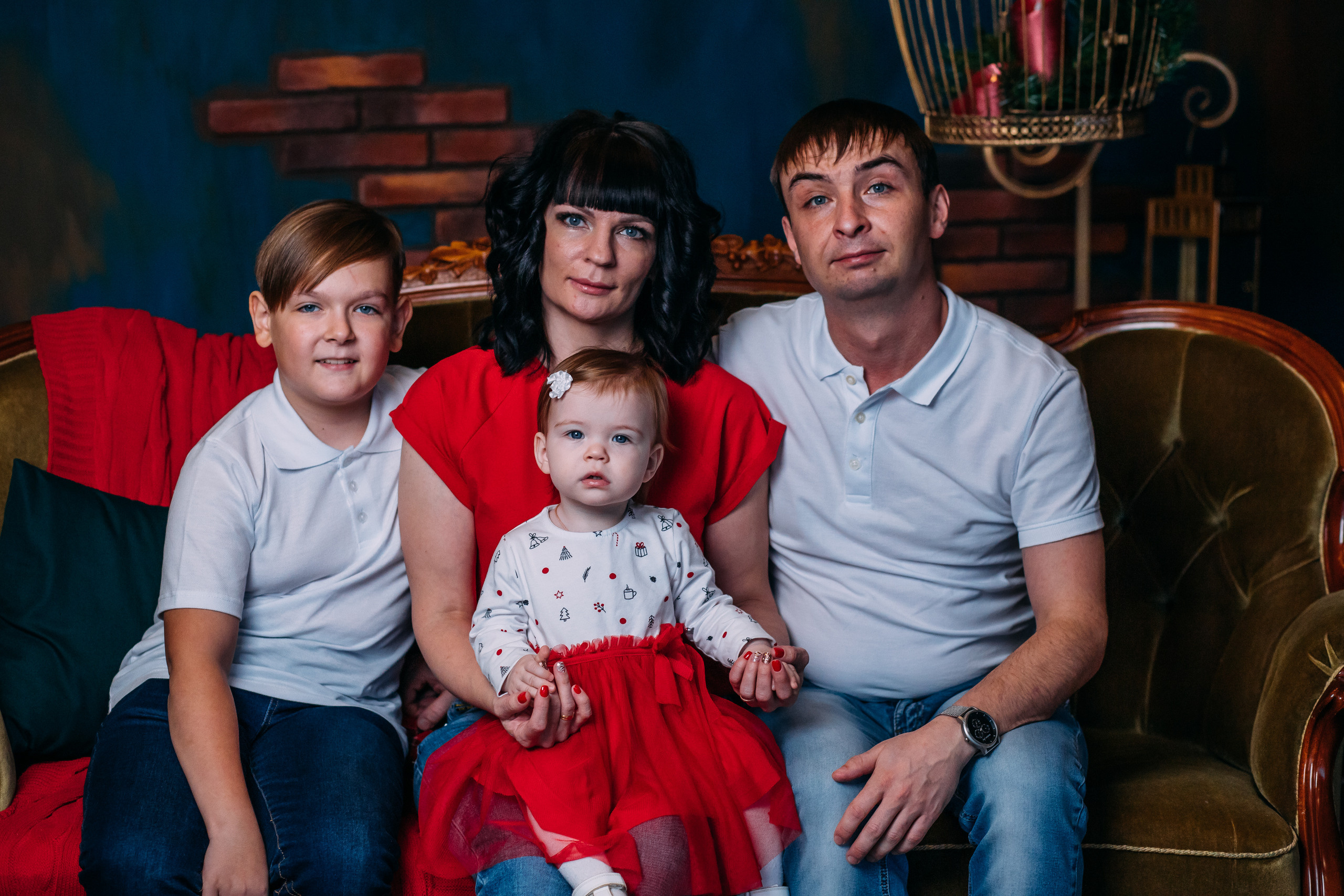 Семейная съемка в фотостудии Магистраль (Кстово). Екатерина Крапивина фотограф церковных Таинств в Нижний Новгороде