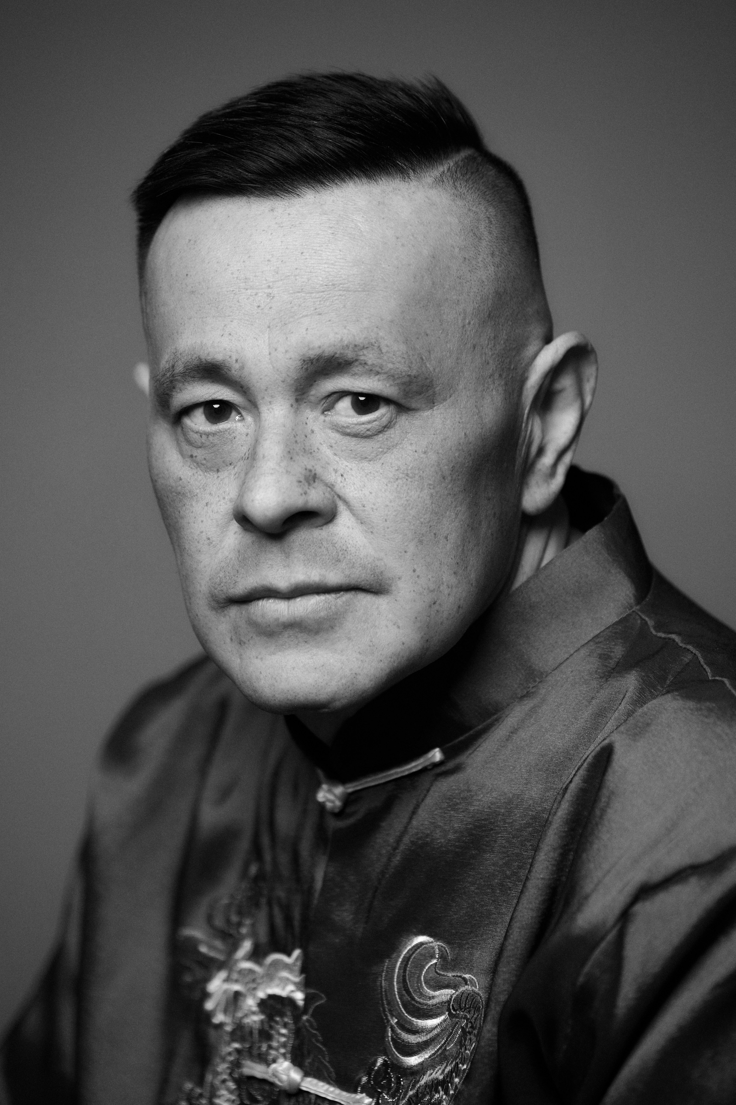 Как выбрать фон для портртеной фотосессии в студии?