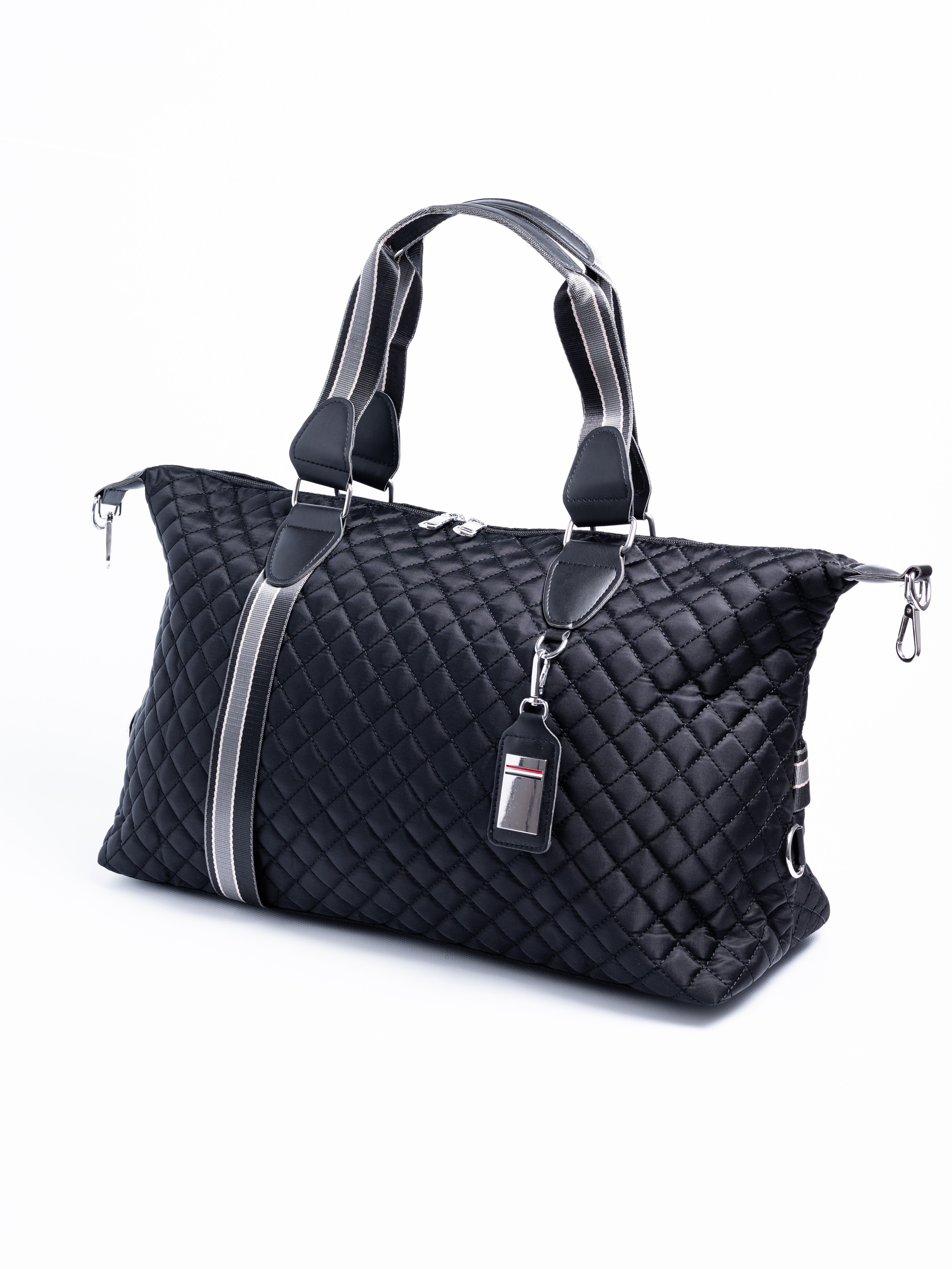 Сумки спортивные. Предметный фотограф, фото для маркетплейсов Пятигорск, КМВ