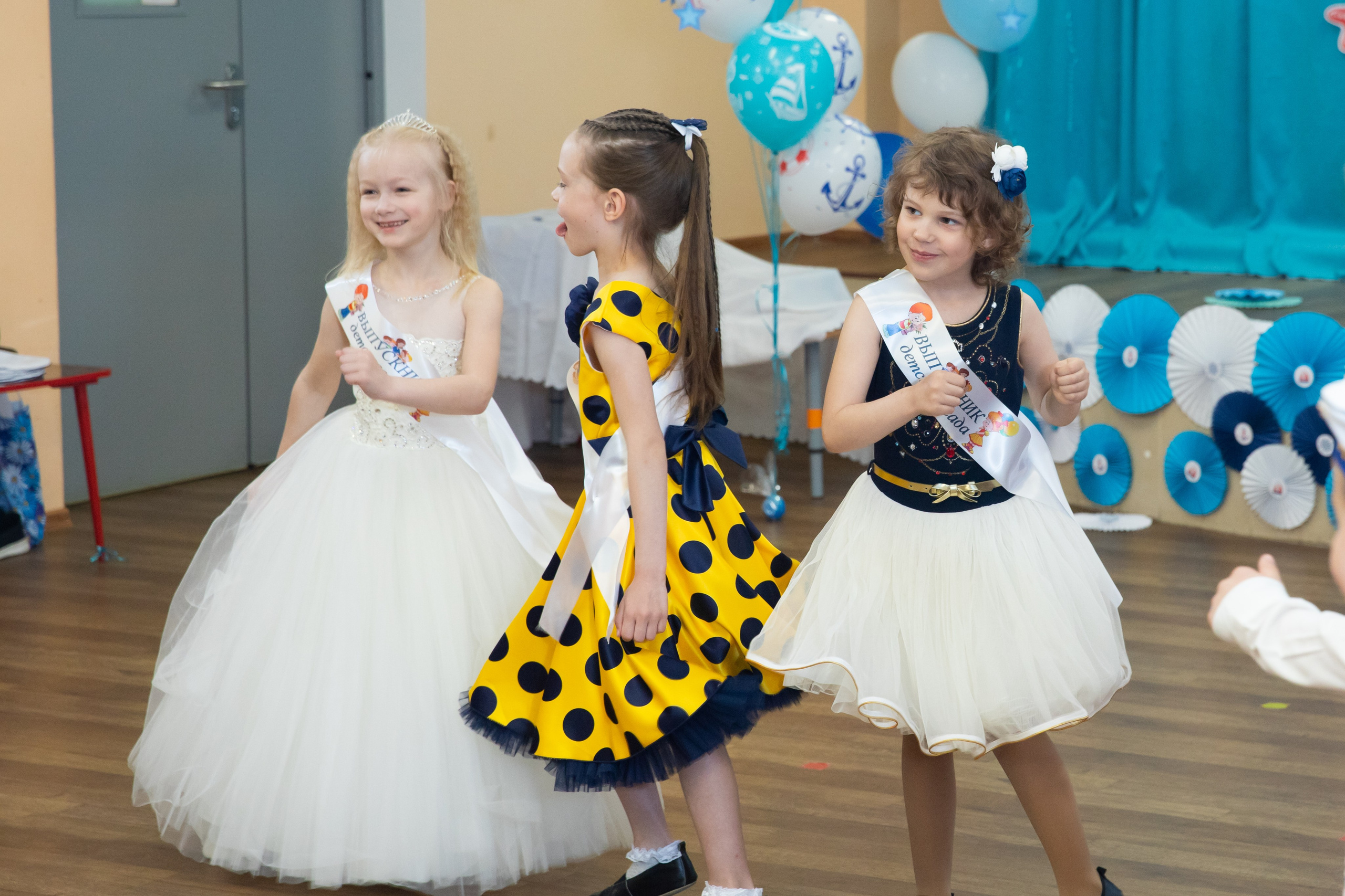 Репортаж с детского праздника. ВЫПУСКНЫЕ АЛЬБОМЫ для детского сада и школы Санкт-Петербург и Лен. область