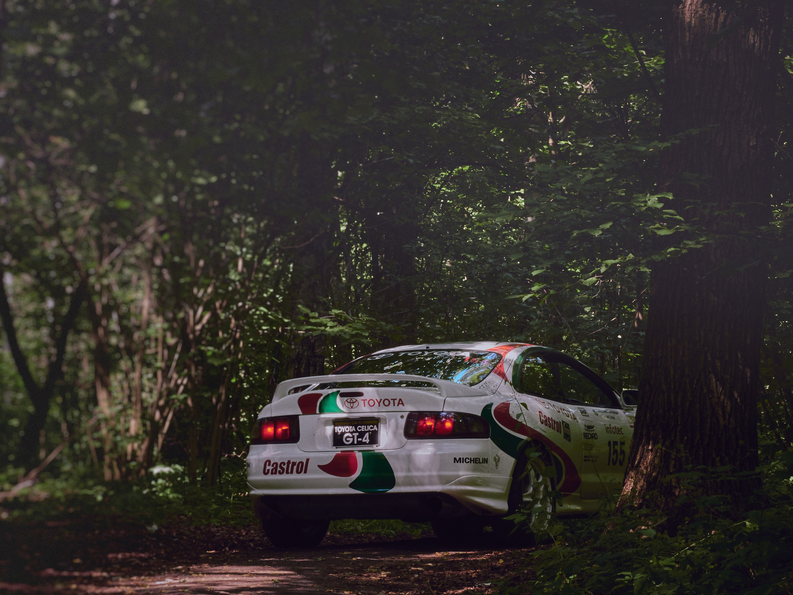 Упражнение с асфальтом. Коммерческий и художественный фотограф в Москве Плоскирев Валерий