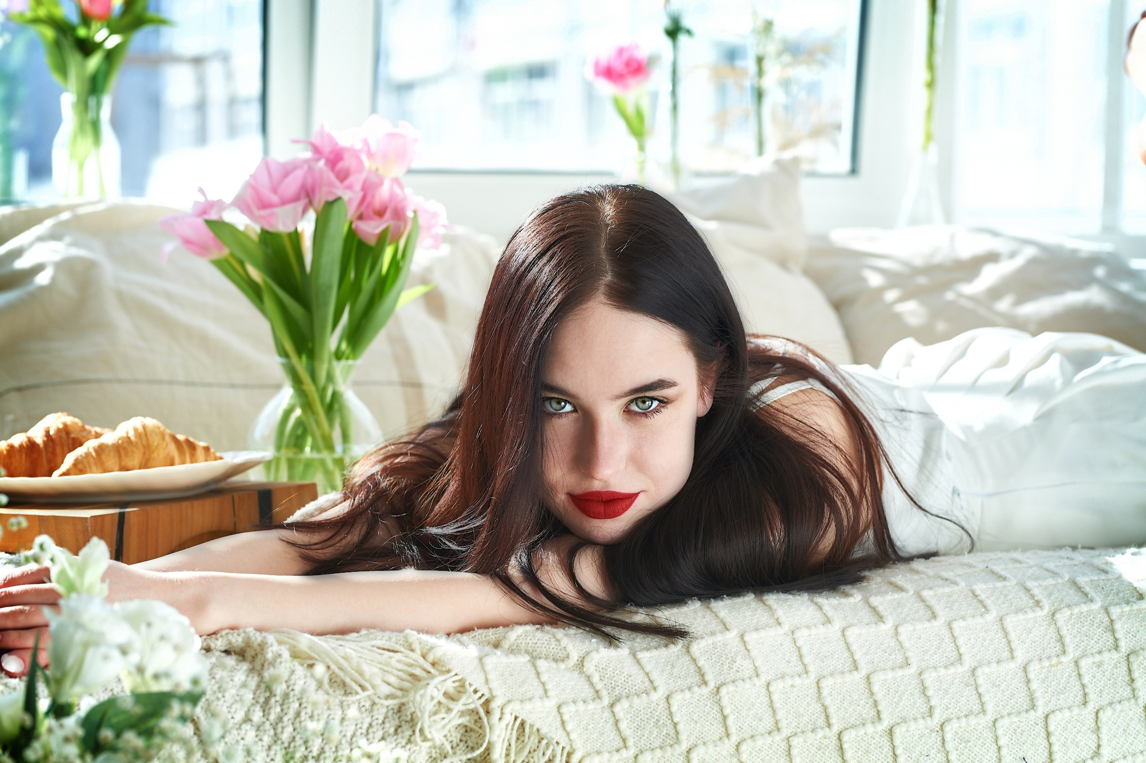 Весенняя фотосъемка в студии «Свет». Портретный фотограф в Твери Дмитрий Козьминых