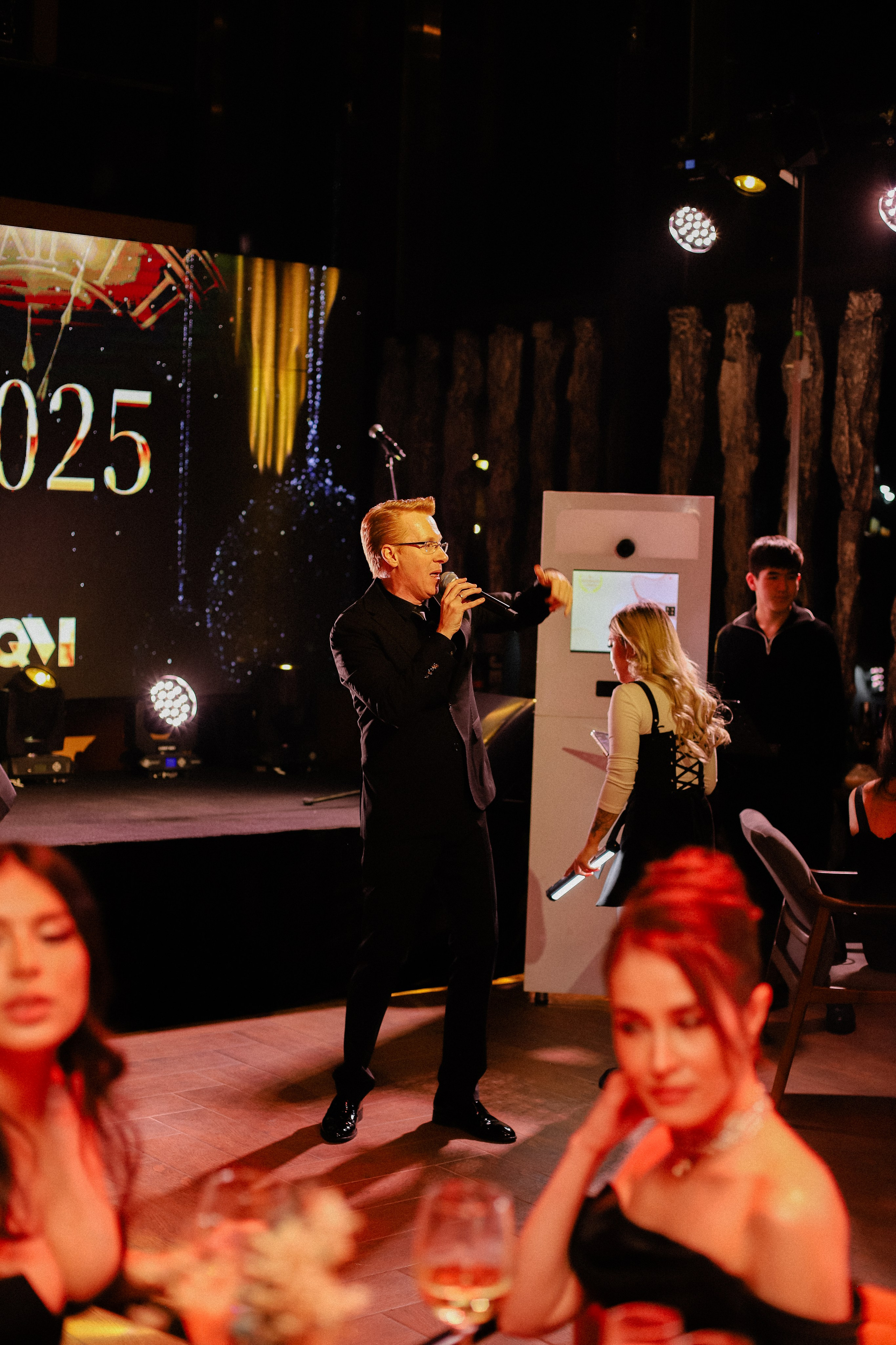 Корпоратив QM | 5.12. Фотограф в Алматы и Москве Даша Пушкина