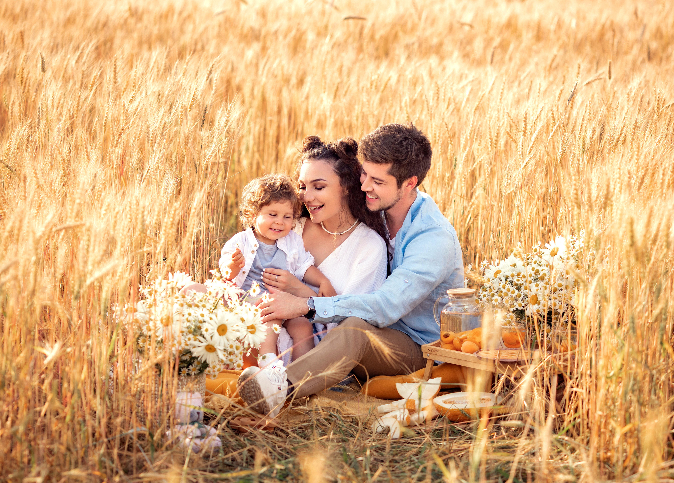 Фотосессия в Пшенице для Марии и ее семьи. Детский и семейный фотограф с животными в Москве Гурьева Надежда