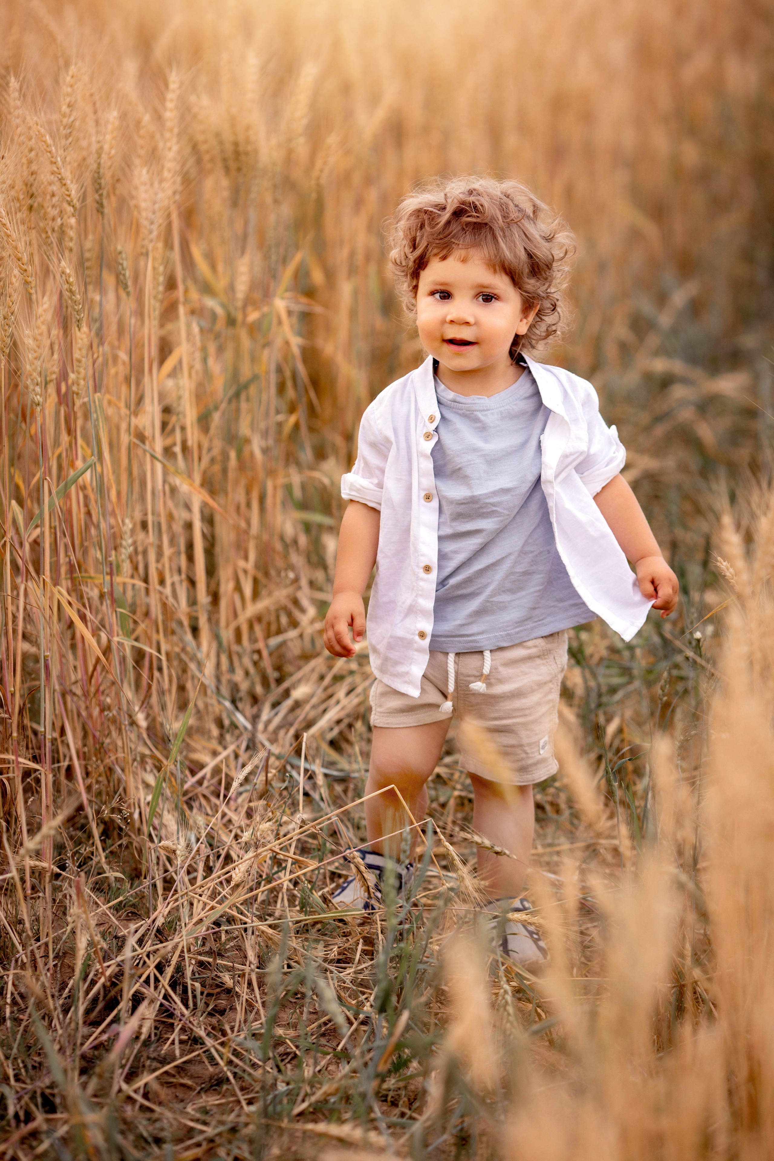 Фотосессия в Пшенице для Марии и ее семьи. Детский и семейный фотограф с животными в Москве Гурьева Надежда