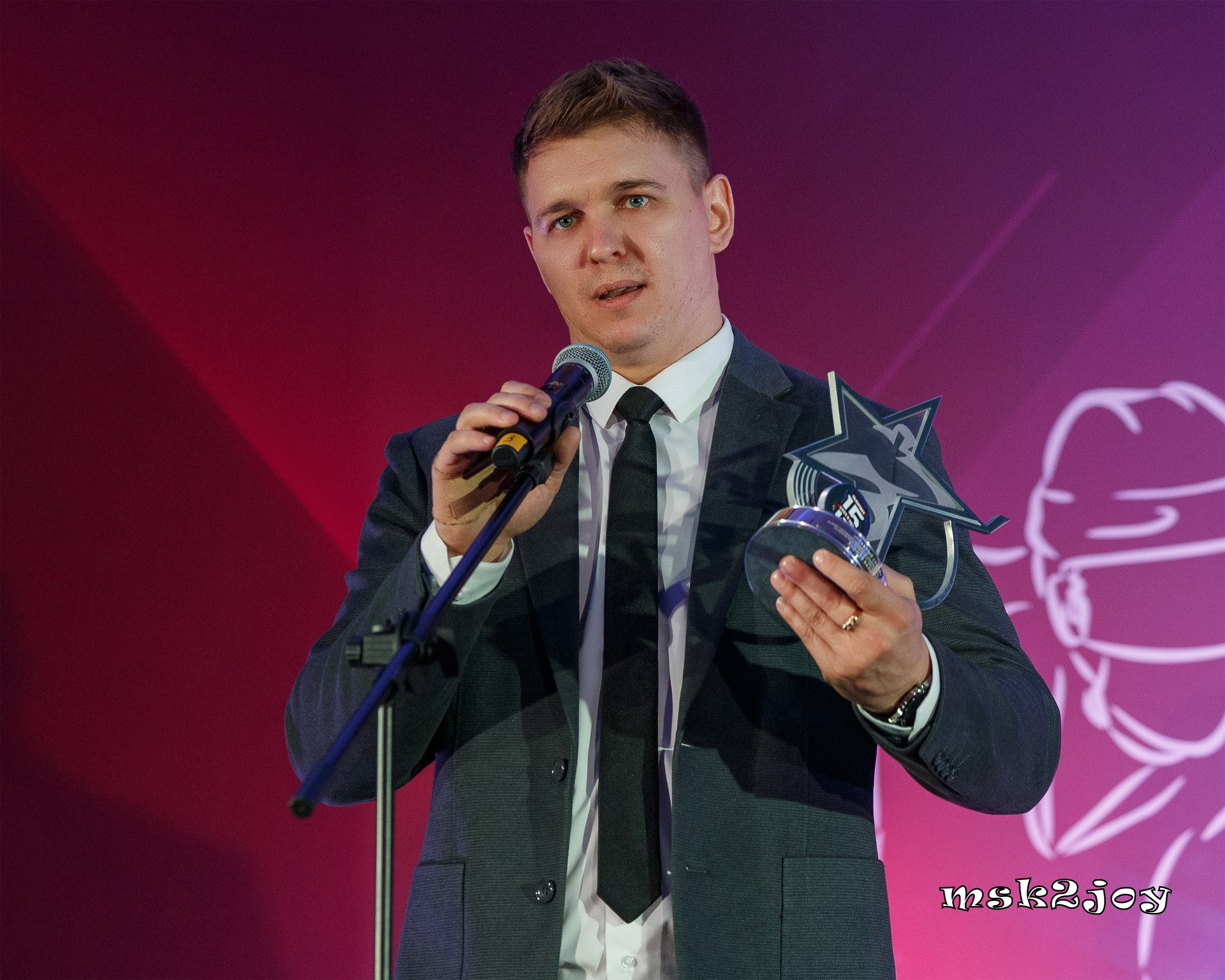 Лучший главный судья МХЛ сезона 2023-2024 - Валерий Якимов