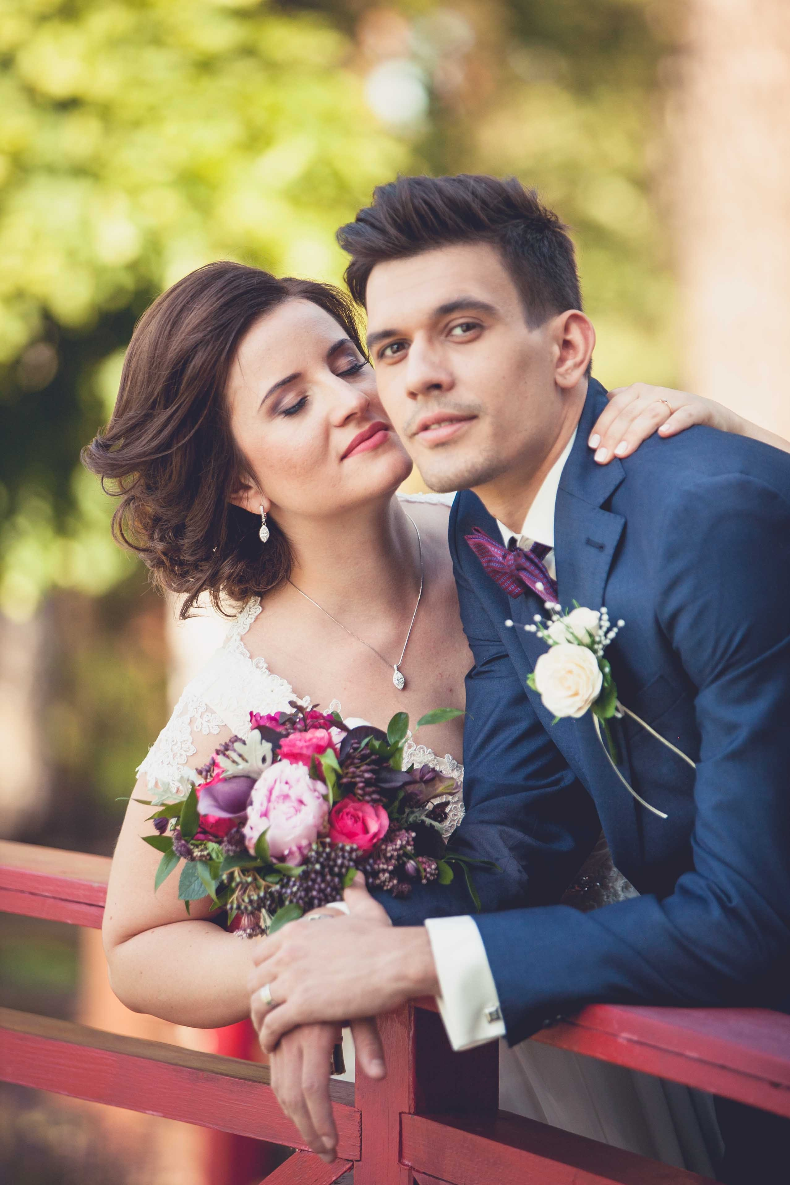 Летнаяя свадьба в Подмосковье в Артиленде. Праздничное агентство ПИОН