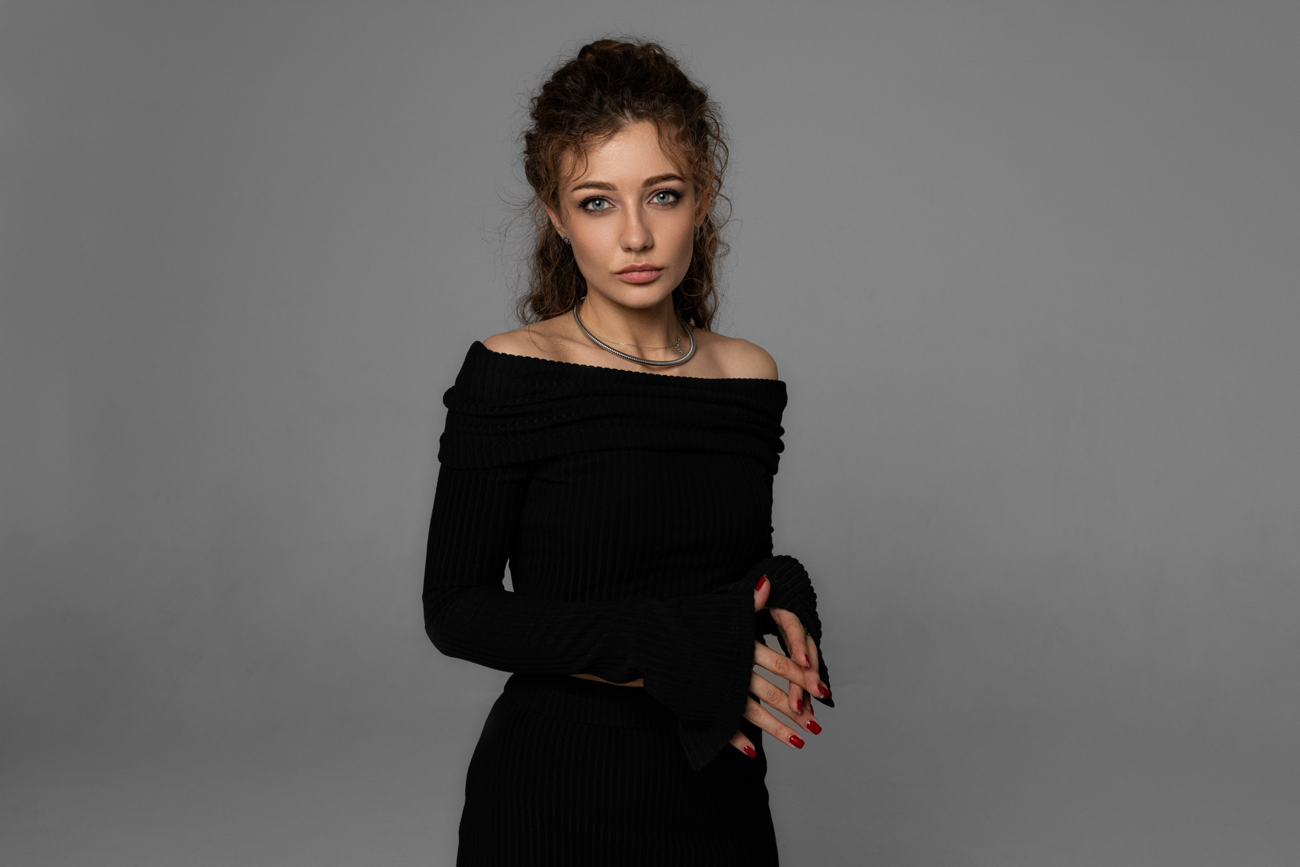 Студийная съемка на циклораме с испульсным светом с Дианой для «себя». Дмитрий Шульгин, портретный фотограф в Воронеже