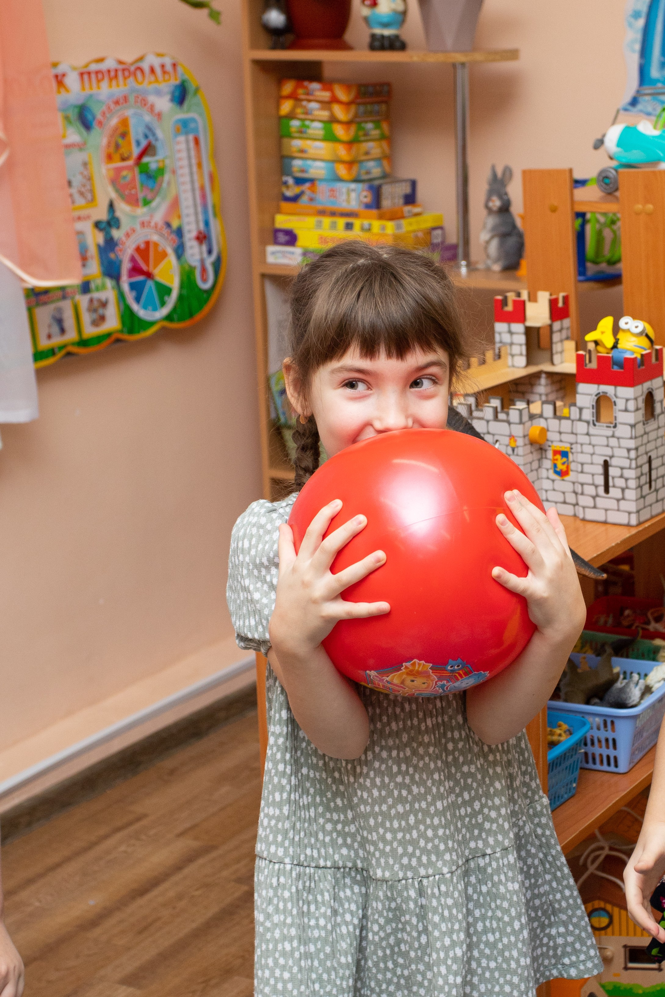 Один день в детском саду. ВЫПУСКНЫЕ АЛЬБОМЫ для детского сада и школы Санкт-Петербург и Лен. область