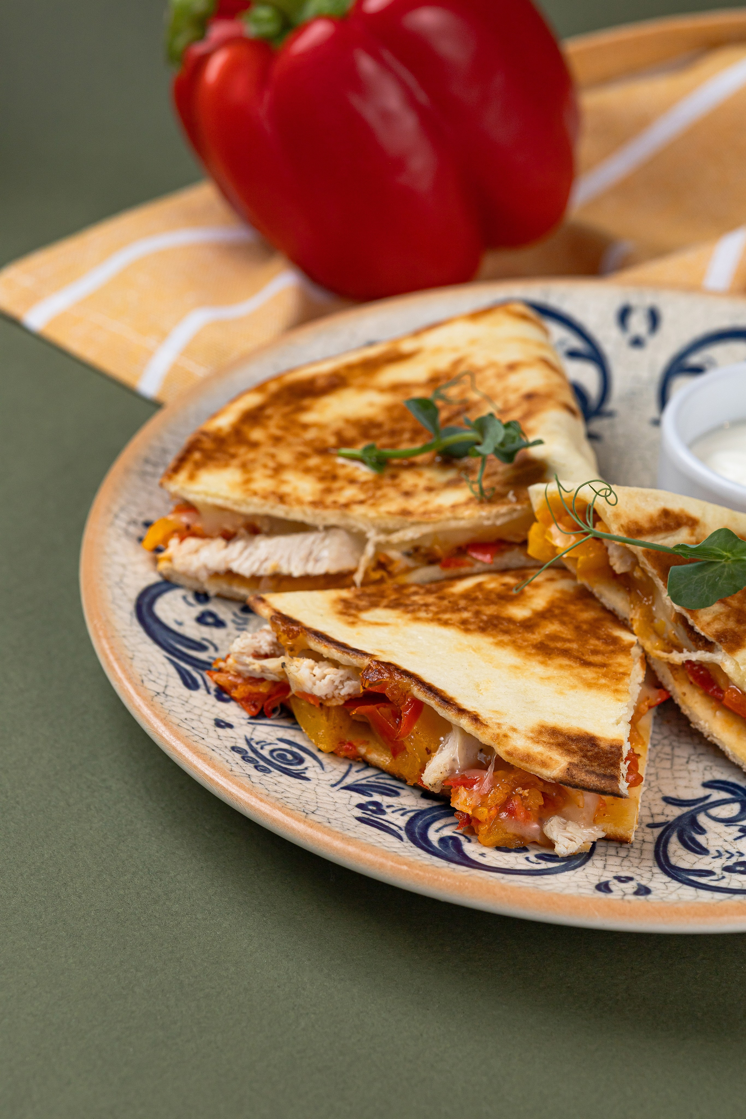 Фотосъемка блюд для социальных сетей кафе Базилик. Рекламный фуд фотограф и видеограф в Астане Алина Лысенко