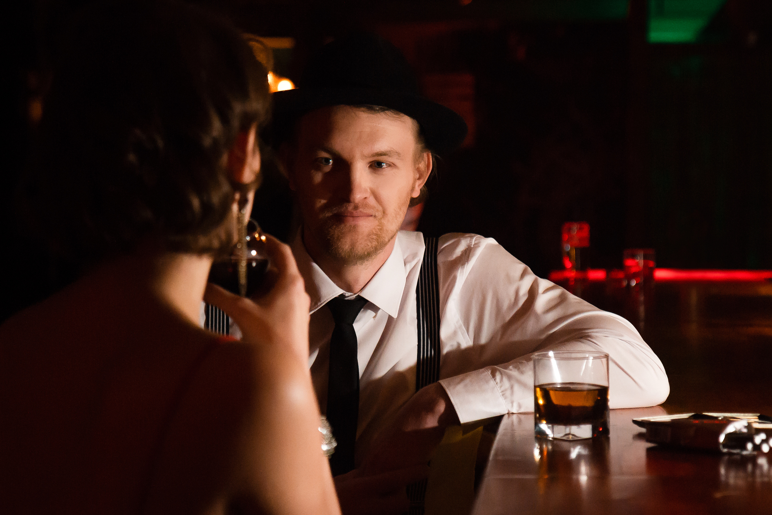 История в баре. Фотографиня Мария Дикова