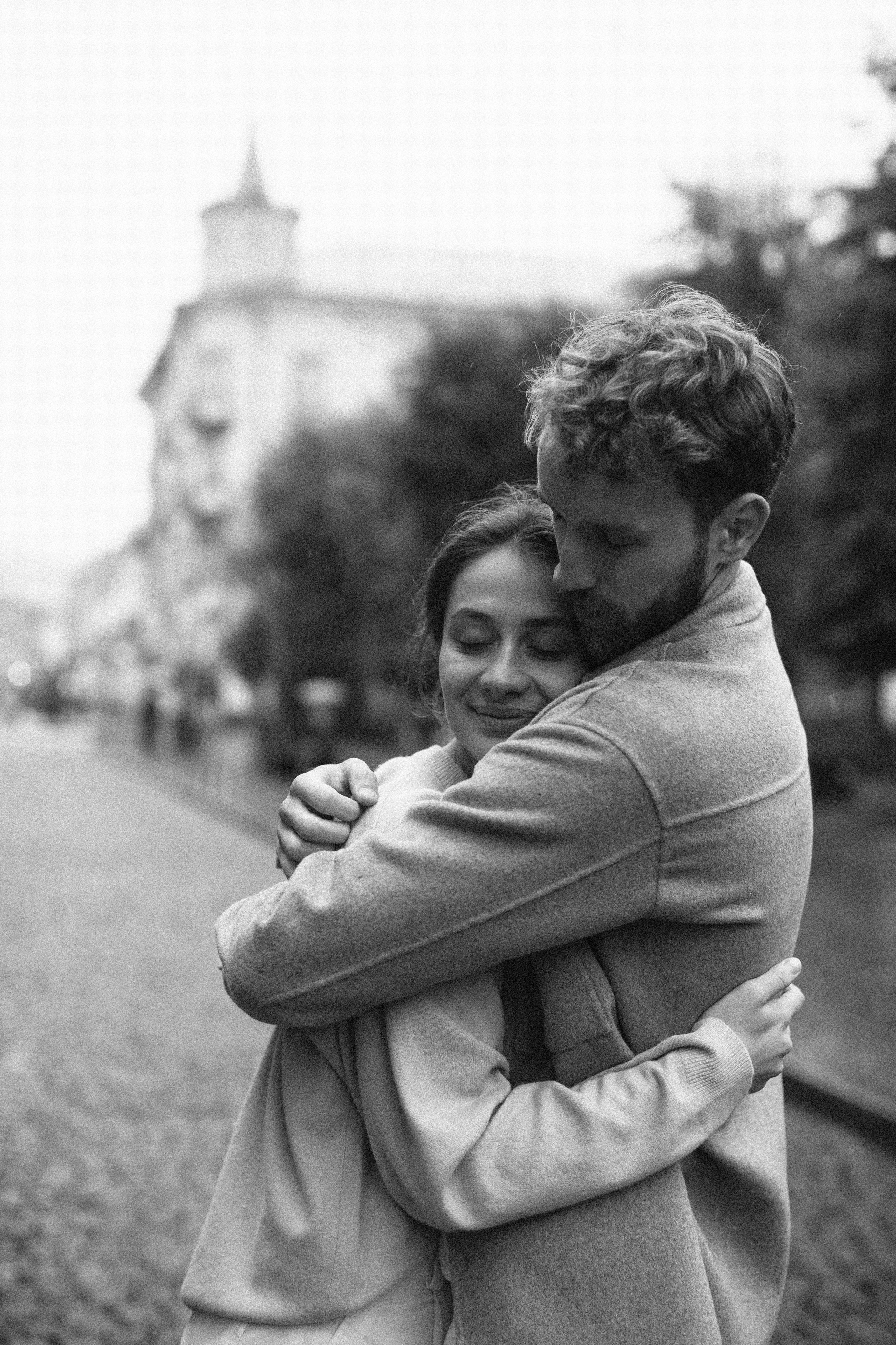 ПРОГУЛКА ПАВЛА И КАТИ ПОД ДОЖДËМ. Свадебный фотограф в Санкт-Петербурге Алиса Беликова