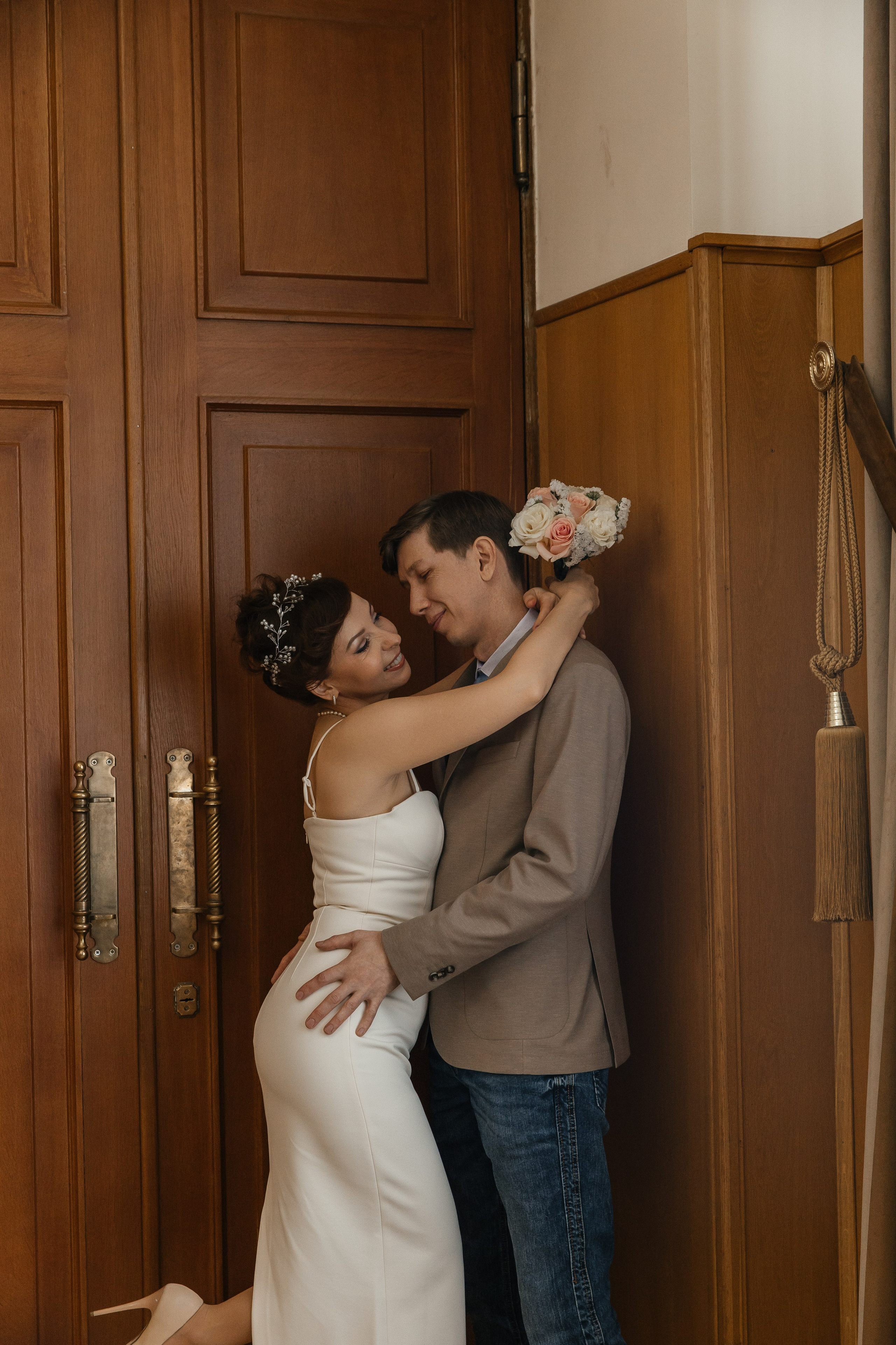 Свадебная фотосессия в Грибоедовском ЗАГСе (Дворец Бракосочетания № 1). Фотограф и видеограф Анна Домашенко