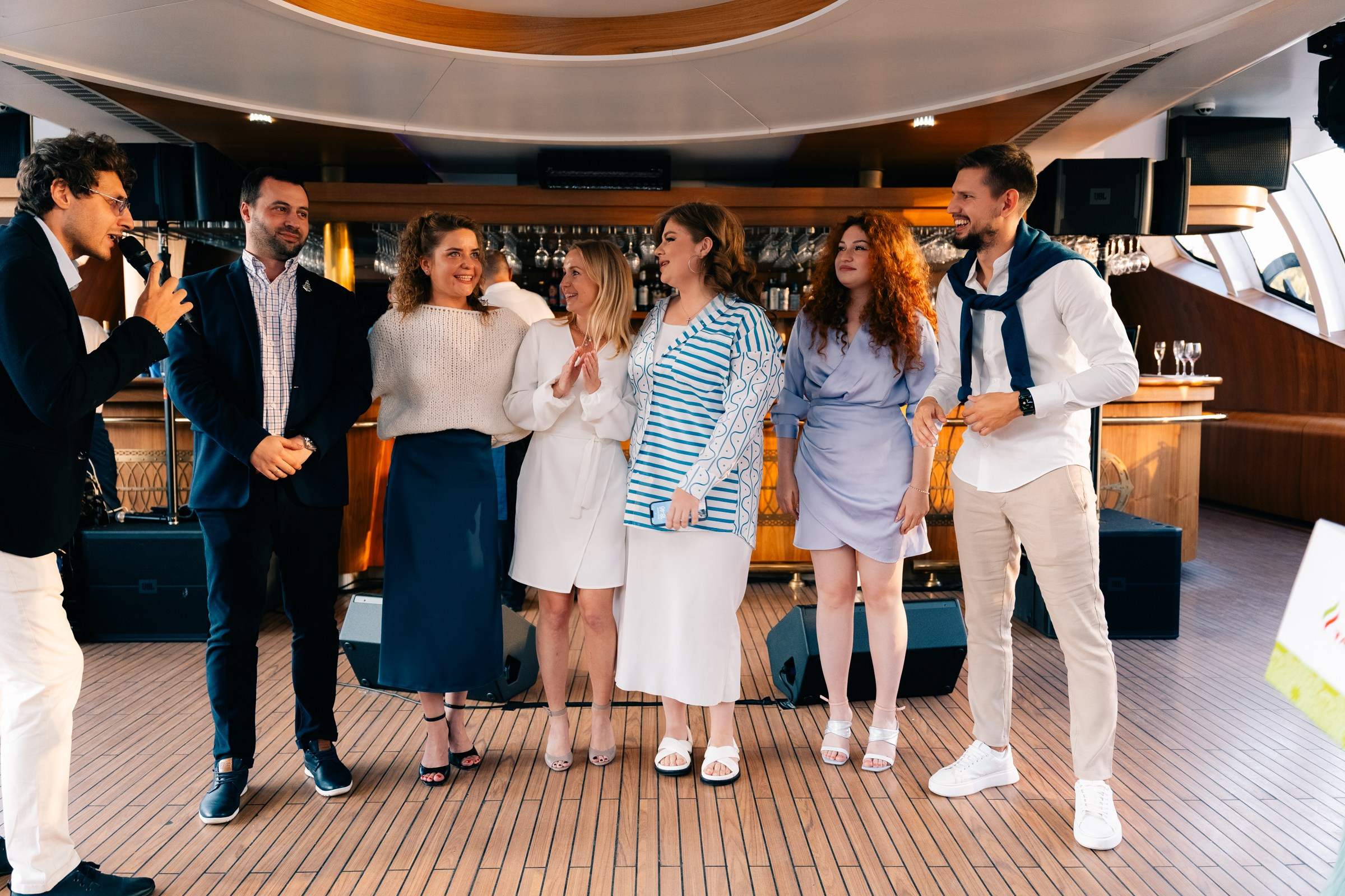 Ведущие мероприятия 1+1