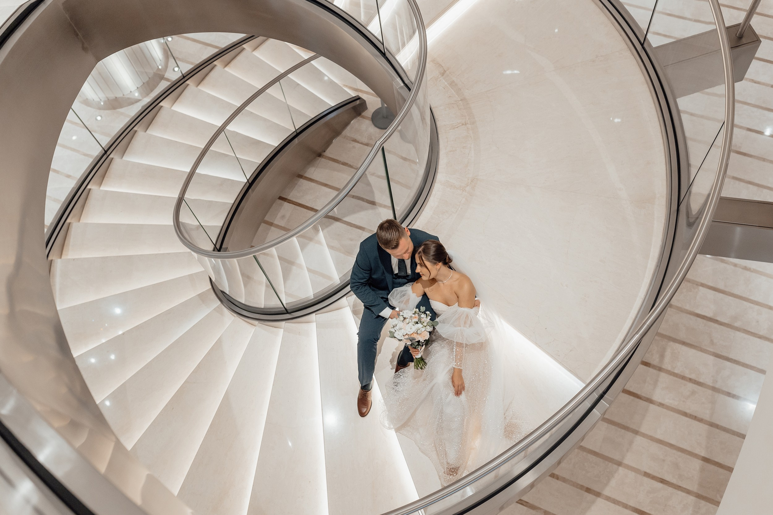 свадебная фотосессия в отеле hyatt regency петровский парк в москве