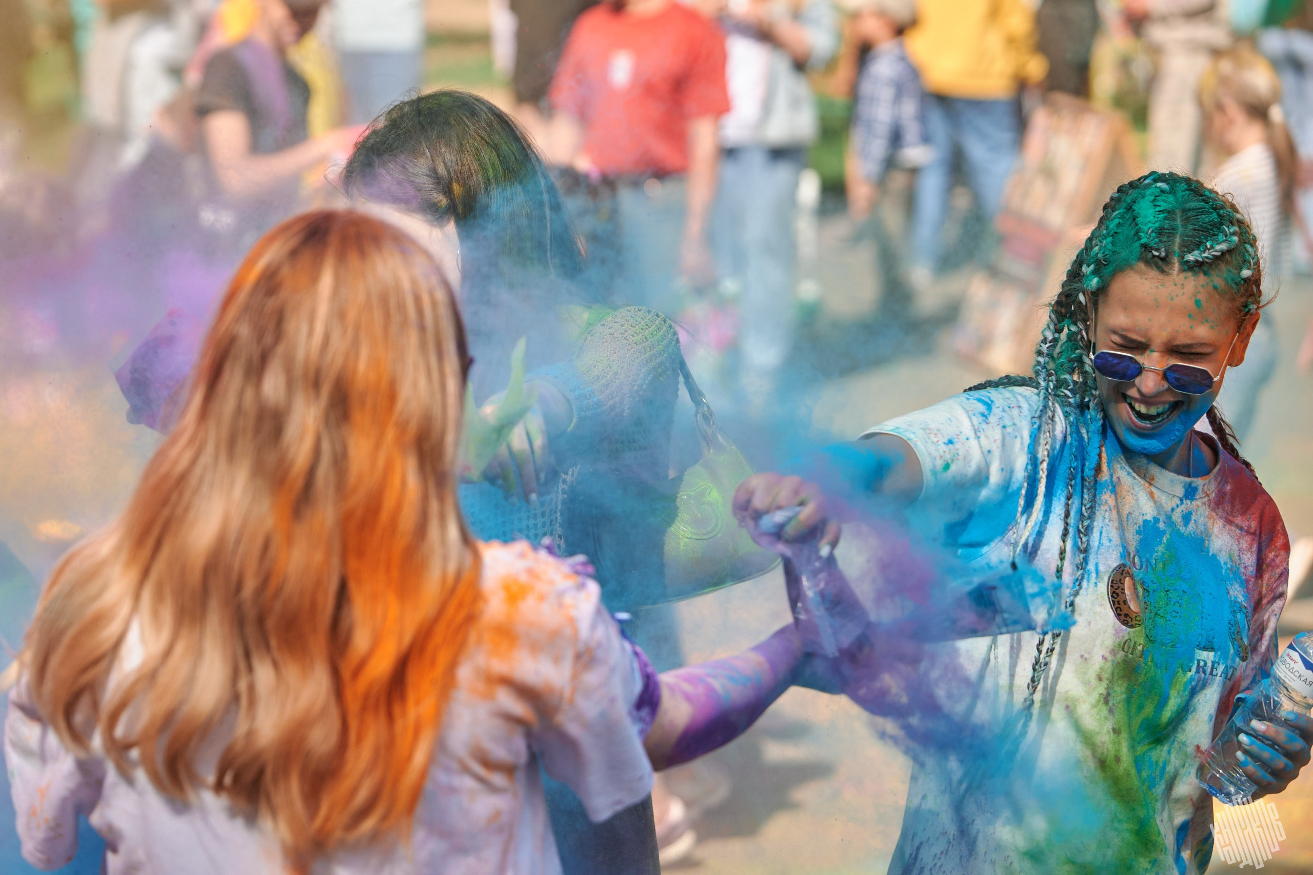 Краски 2024 Иваново Парк Харинка. Фотограф в Иваново: Каталожная съемка одежды и постельного белья, Wildberries