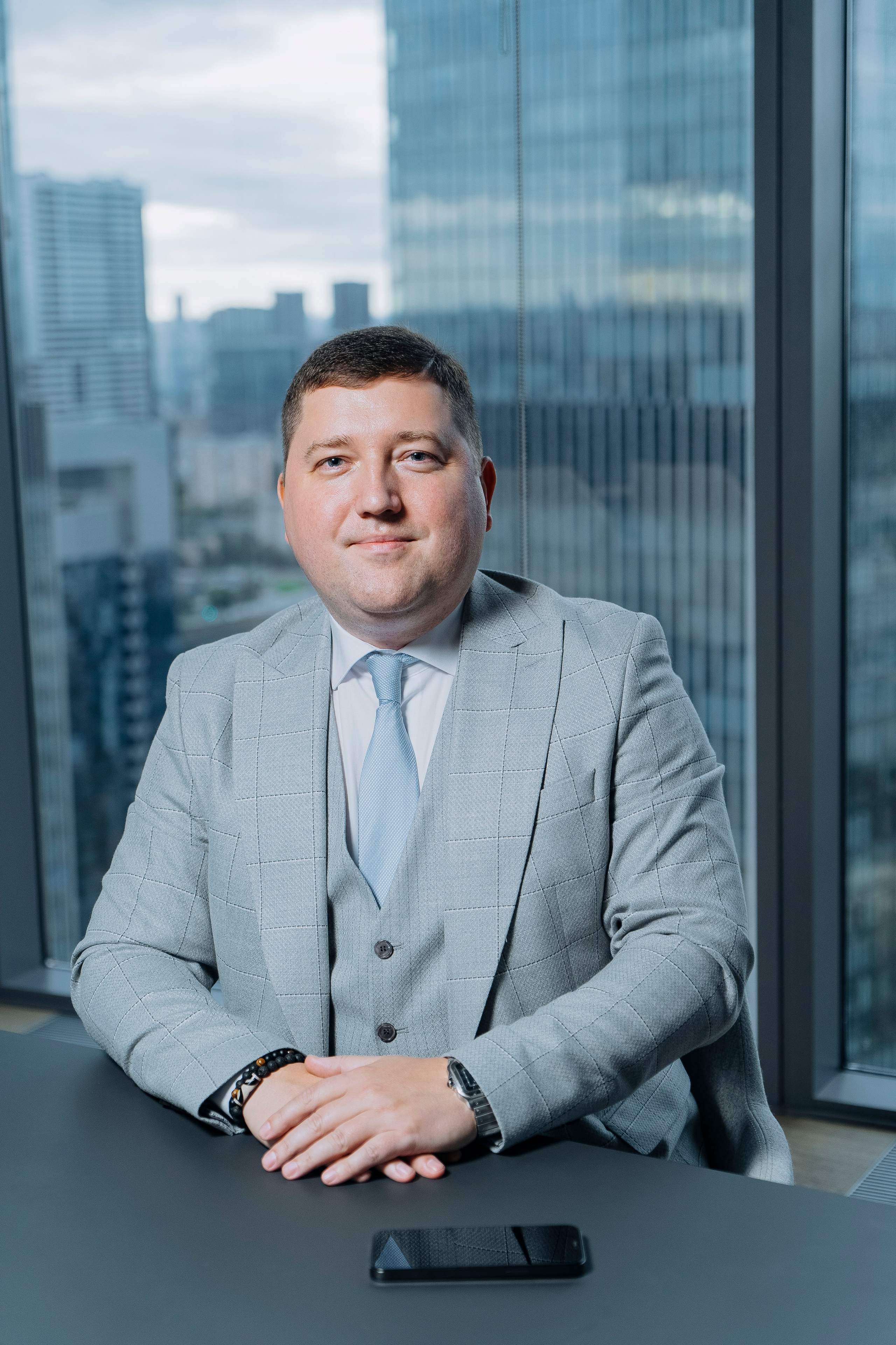 Деловая фотосессия в Москва-Сити. Профессиональный портретный фотограф в Москве Владимир Глаголев
