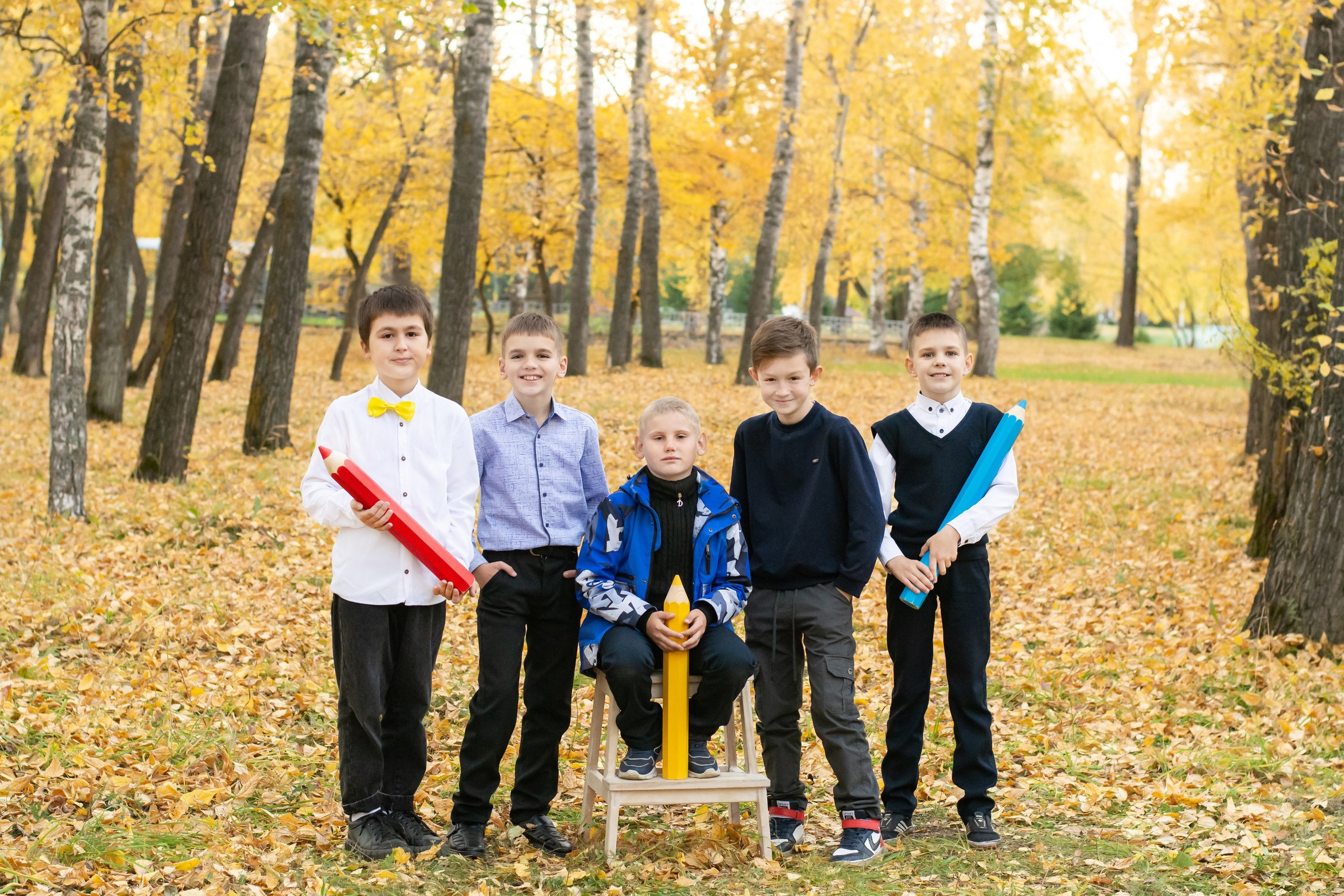 Фотосессия осенью для 4 класса. Выпускные альбомы Юрга — Фотограф Светлана Тихонова