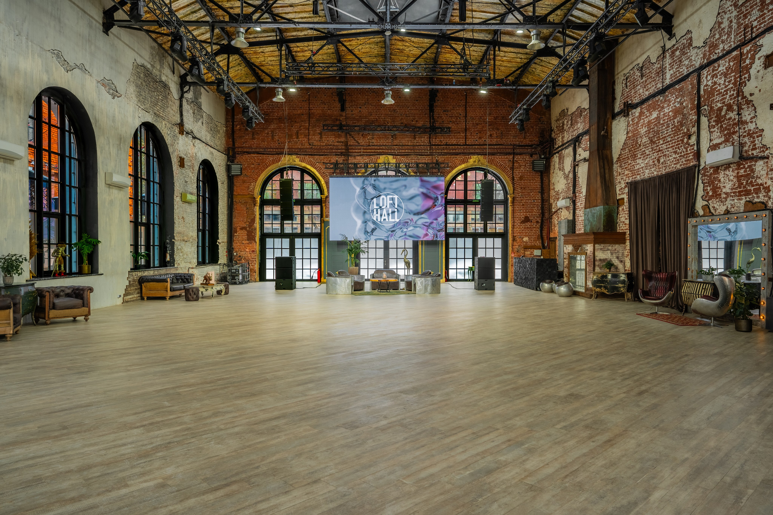 Съемка для каталога «LOFT HALL» | vhaus. VHAUS | Превращаем квадратные метры в капитал. Стратегический визуальный маркетинг для премиум-недвижимости
