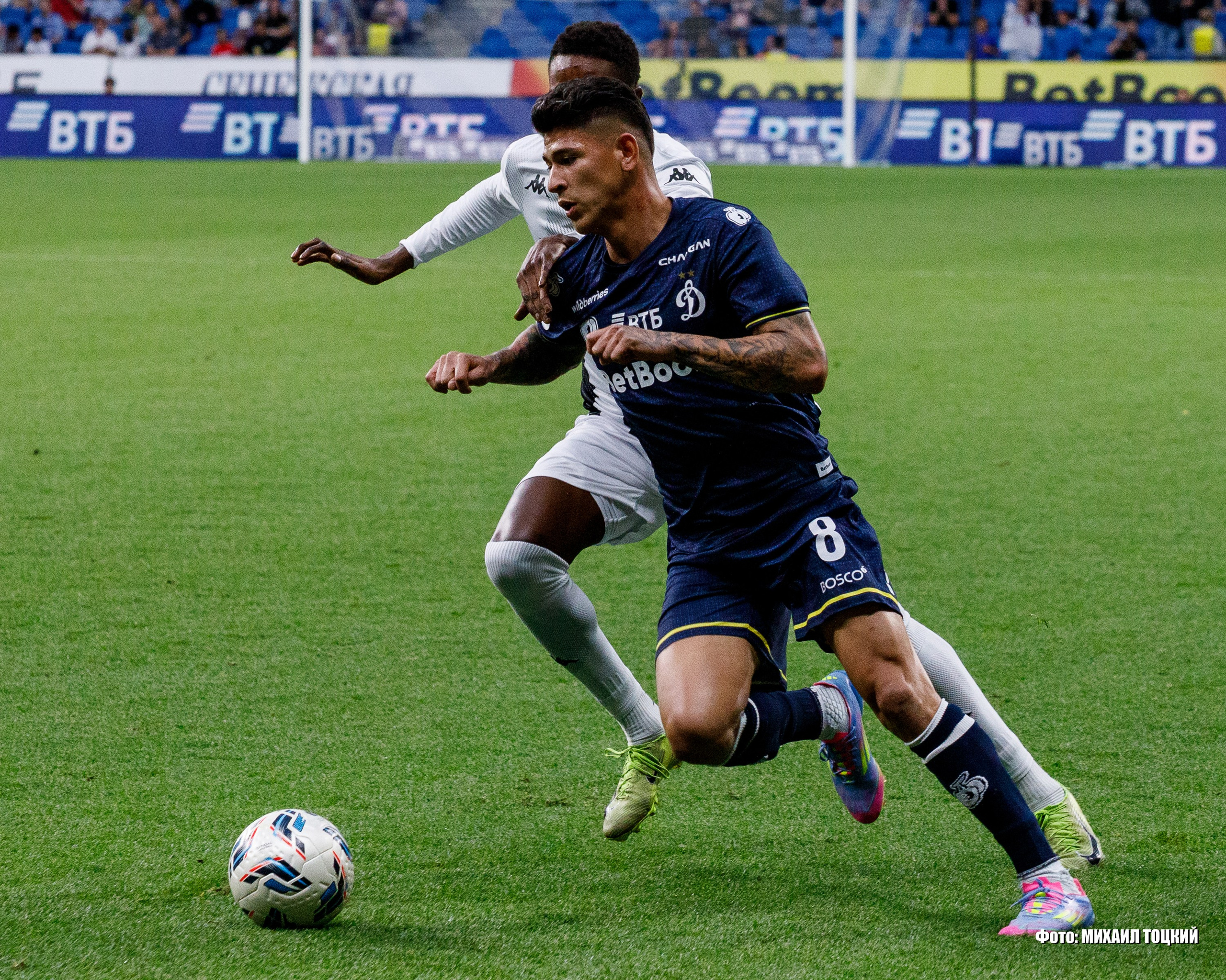 Фоторепортаж. ФК Динамо — ФК Партизан. Михаил Тоцкий портретный и репортажный фотограф в Москве