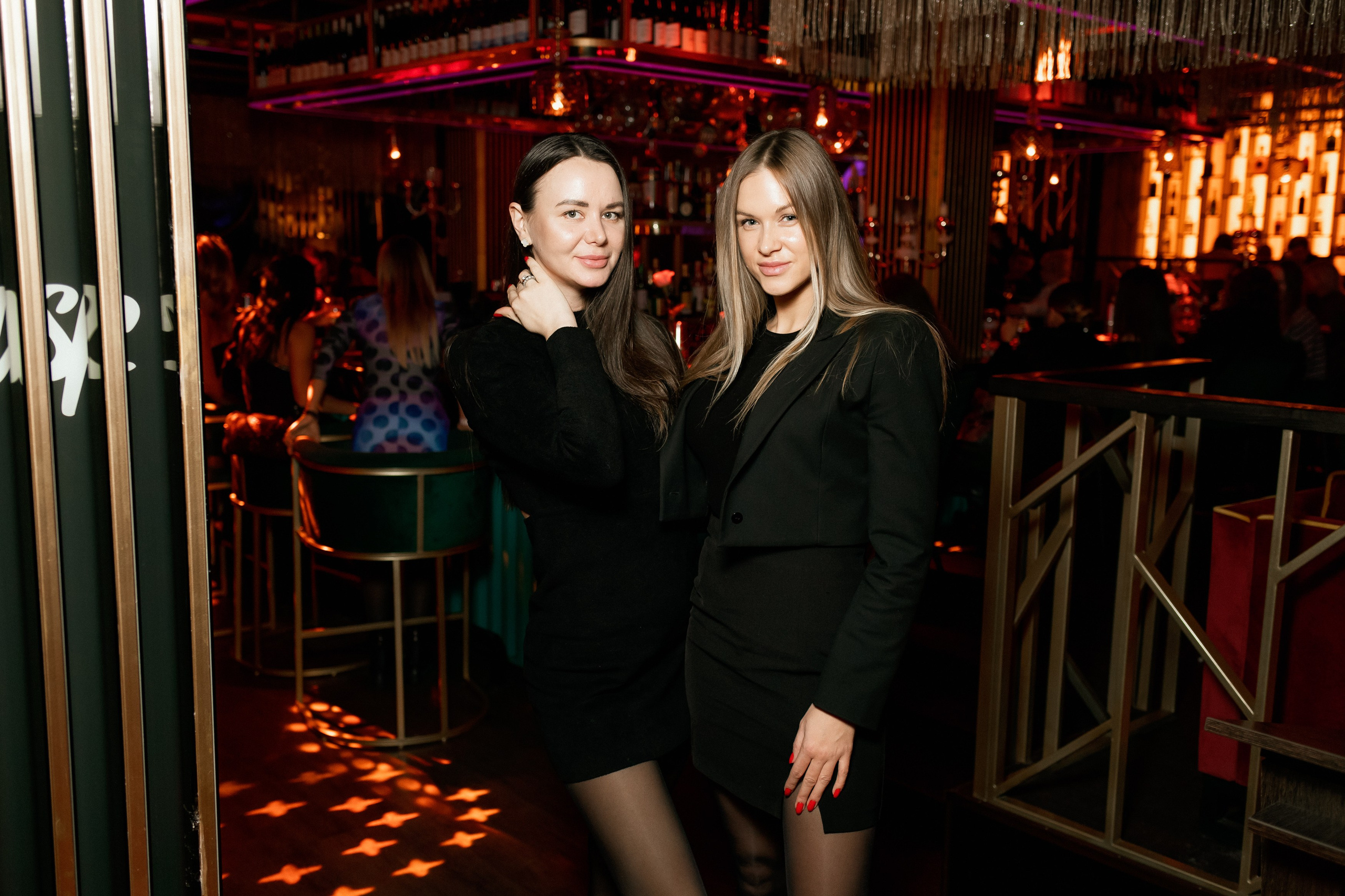 YANA URBAN: сольный концерт в «Анжелика Wineroom». СВОИ. ФОТООТЧЕТЫ-СОБЫТИЯ-МЕСТА